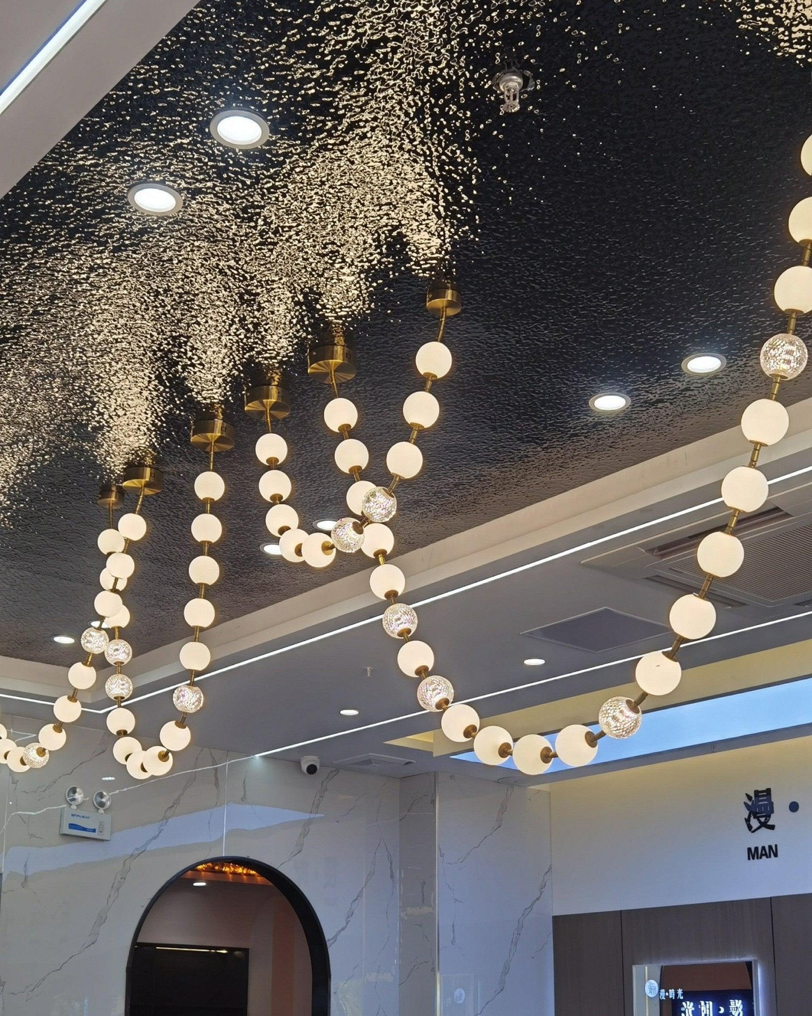 pearl-necklace-balls-chandelier-anzaz--66