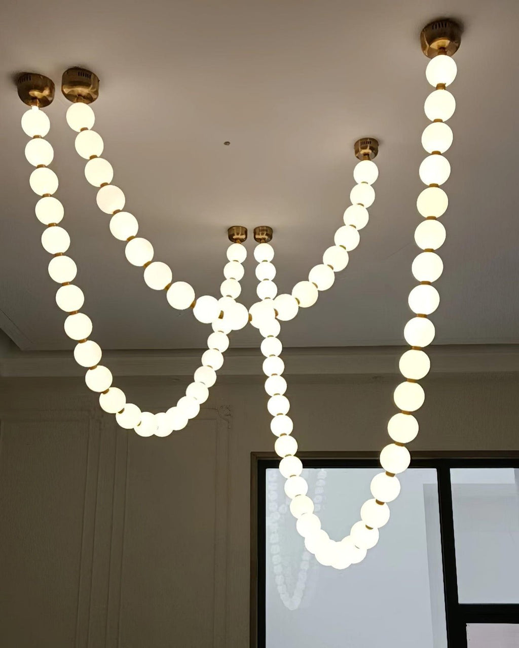 pearl-necklace-balls-chandelier-anzaz--77