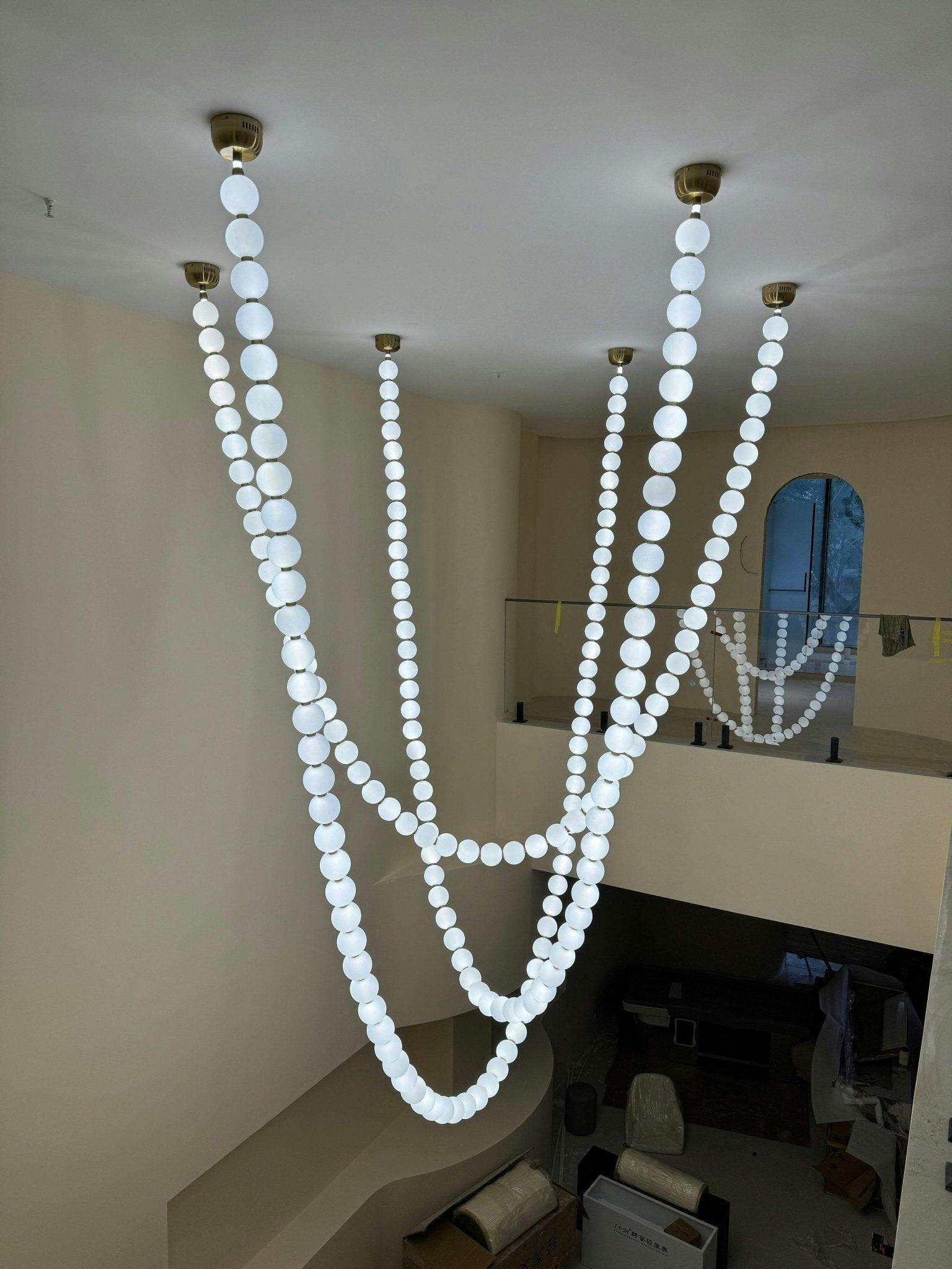 pearl-necklace-balls-chandelier-anzaz--85