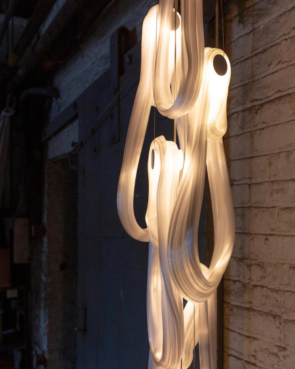 pearlescent-filament-chandelier-anzaz--49
