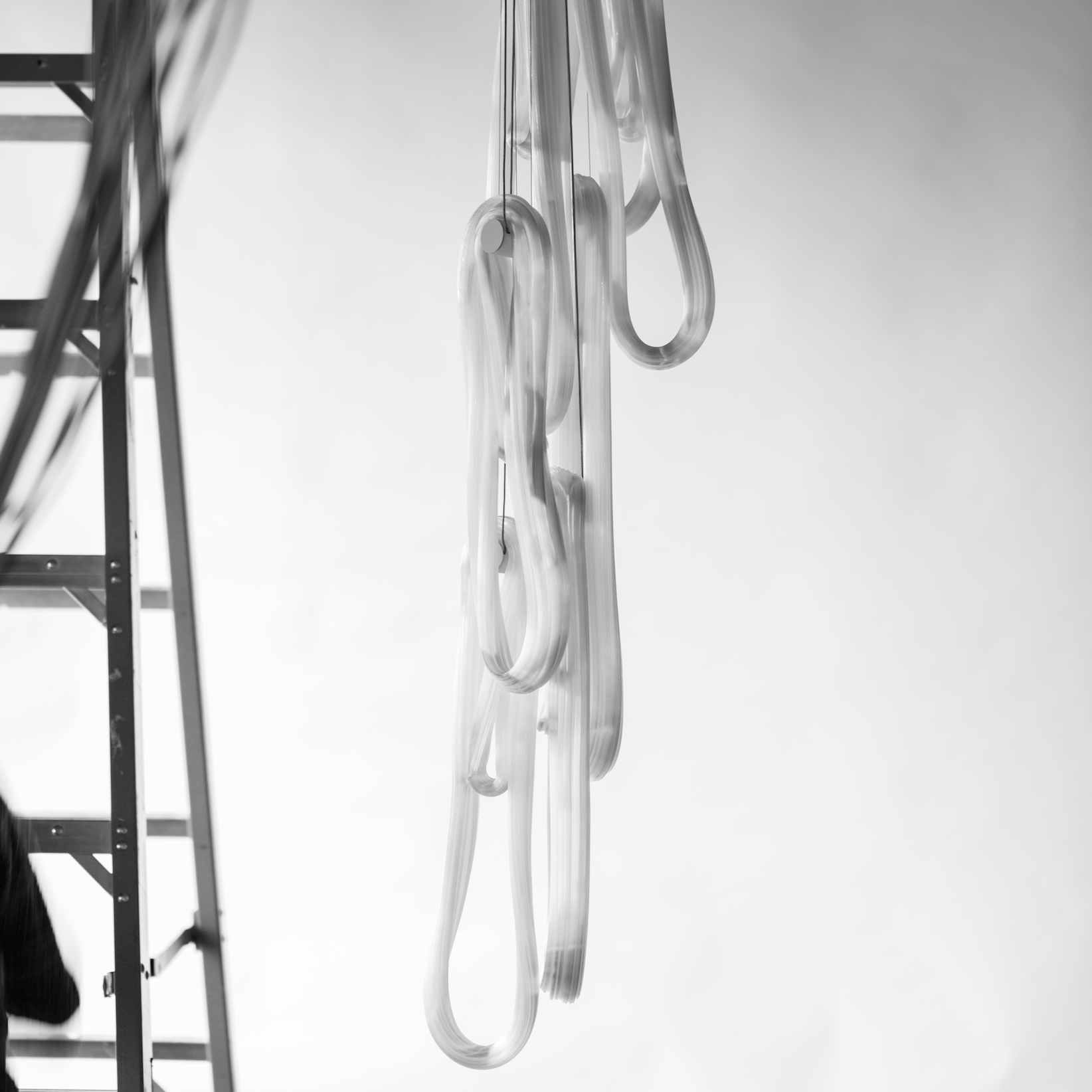 pearlescent-filament-chandelier-anzaz--56