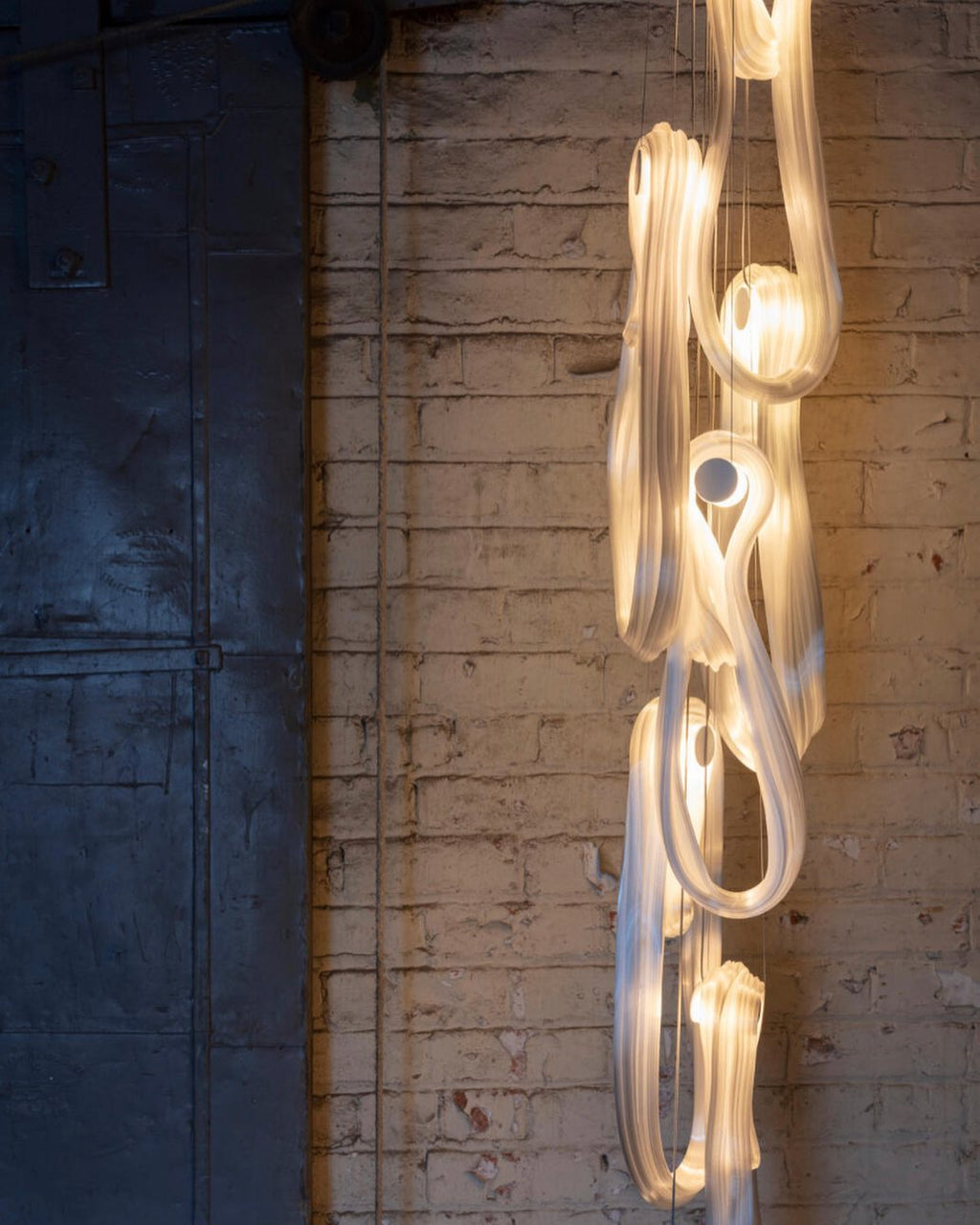 pearlescent-filament-chandelier-anzaz--33