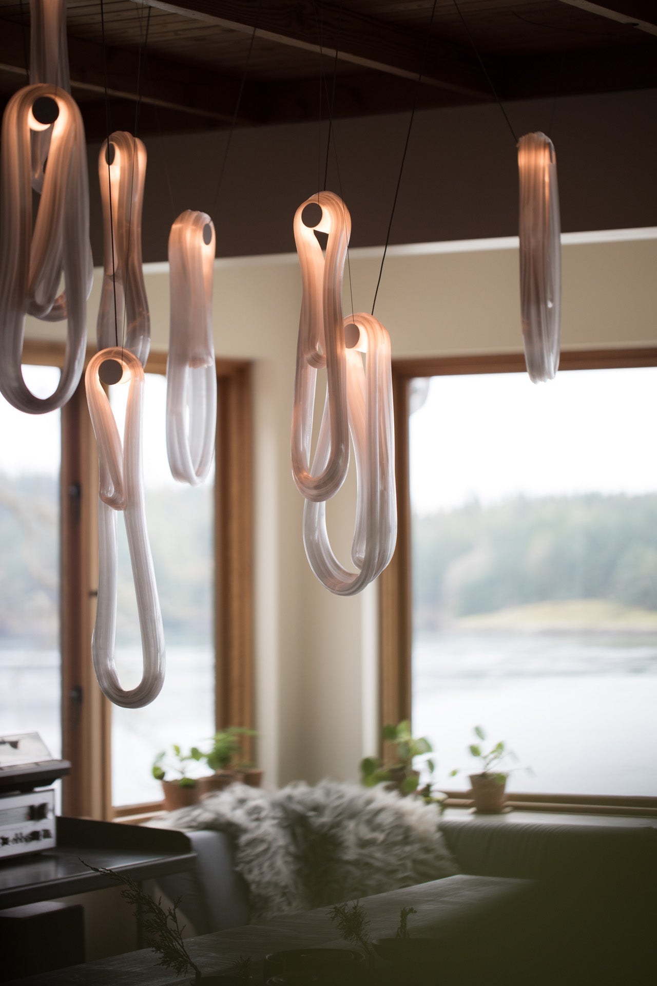 pearlescent-filament-chandelier-anzaz--18