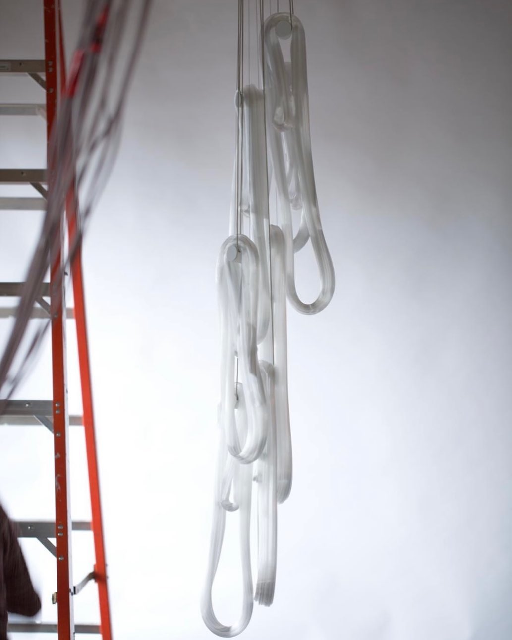 pearlescent-filament-chandelier-anzaz--7