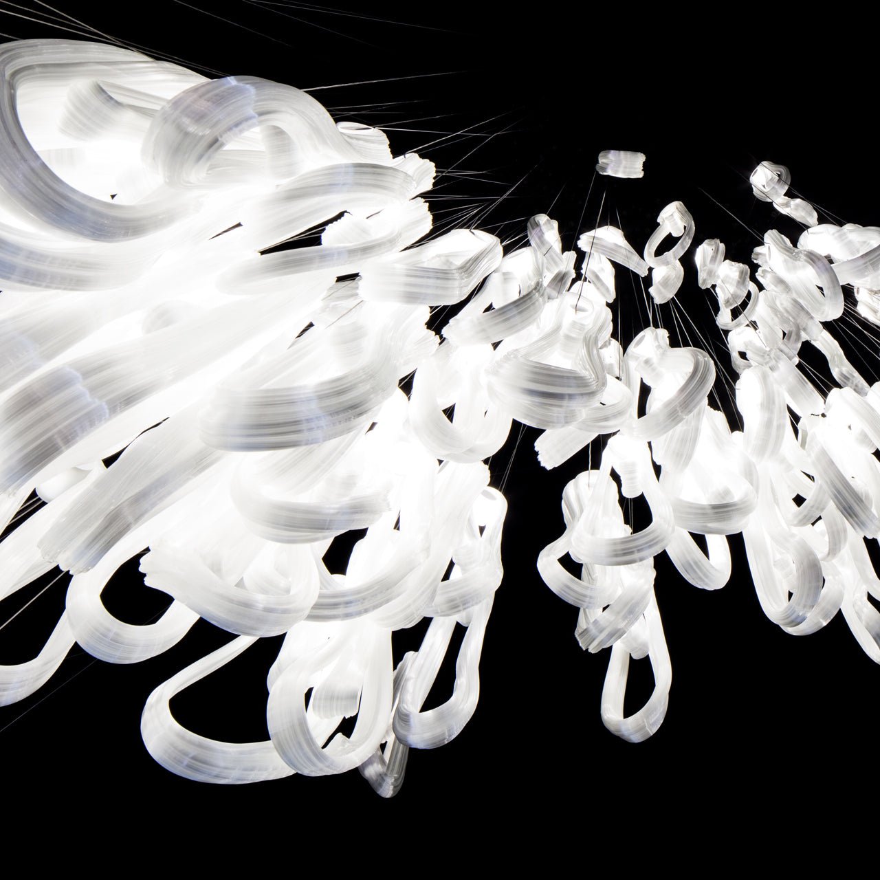 pearlescent-filament-chandelier-anzaz--60