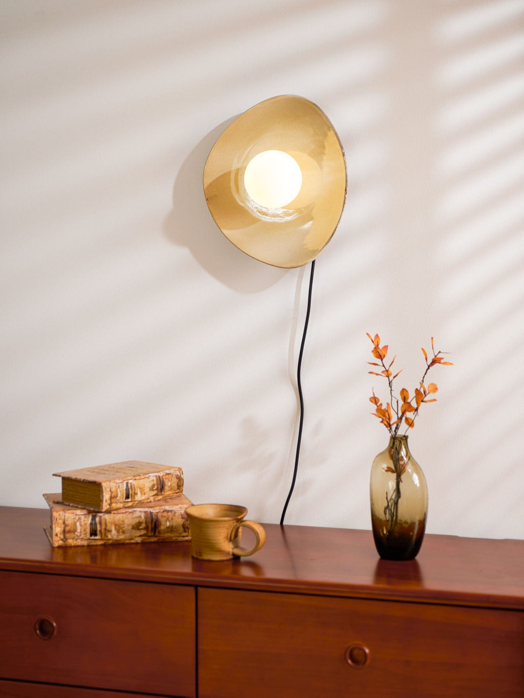pebble-disc-plug-in-wall-light-anzaz--16