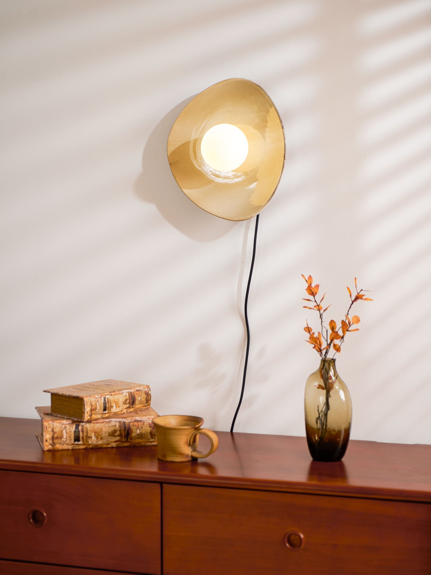 pebble-disc-plug-in-wall-light-anzaz--16