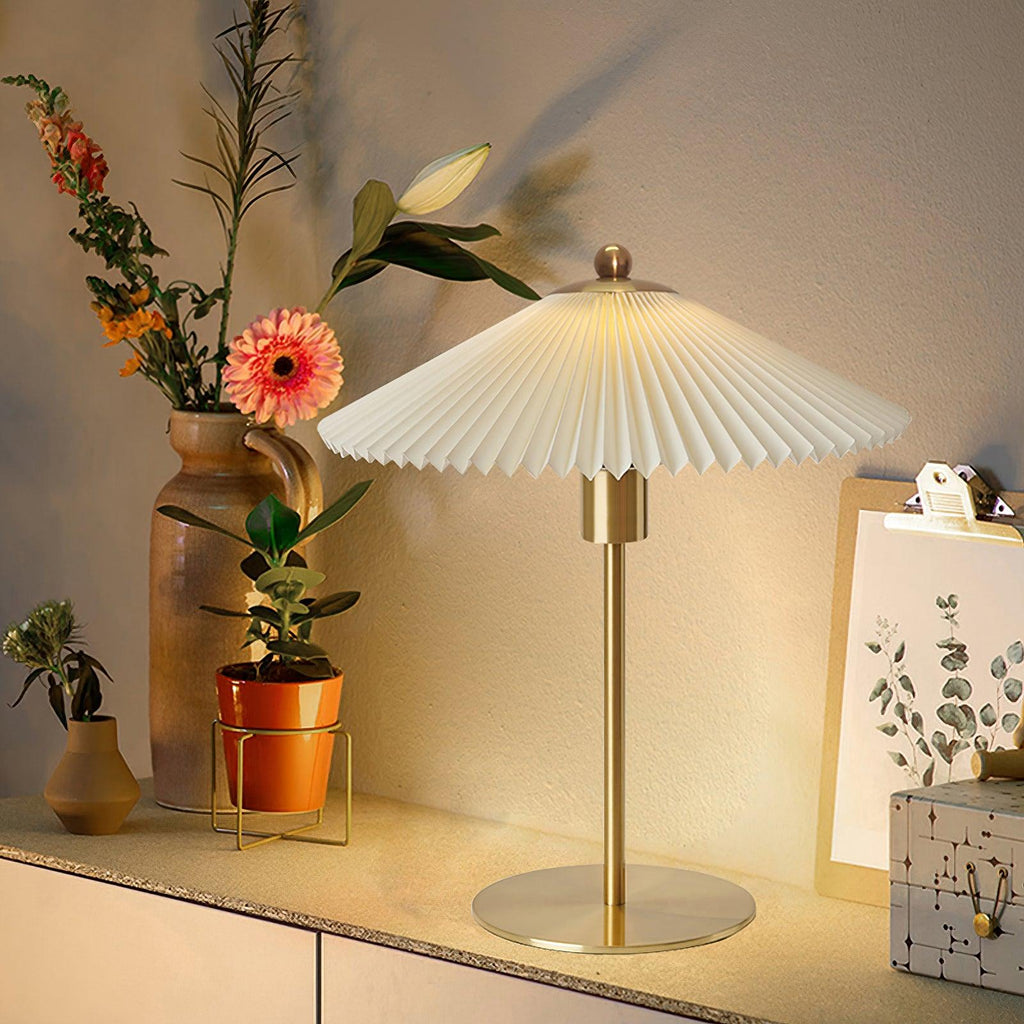 perla-pleated-table-lamp-anzaz-Gold-2
