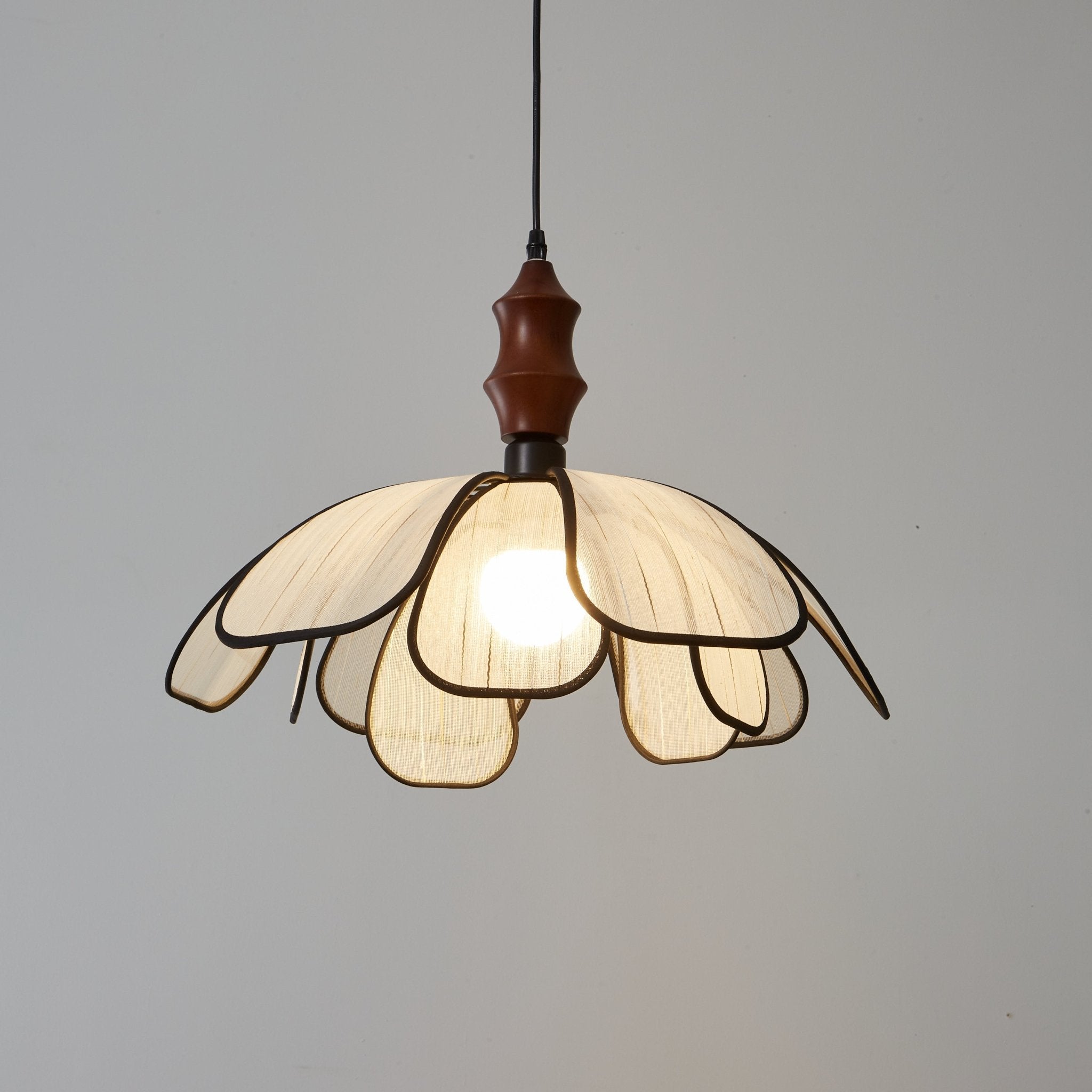 petaline-whisper-pendant-lamp-anzaz--8