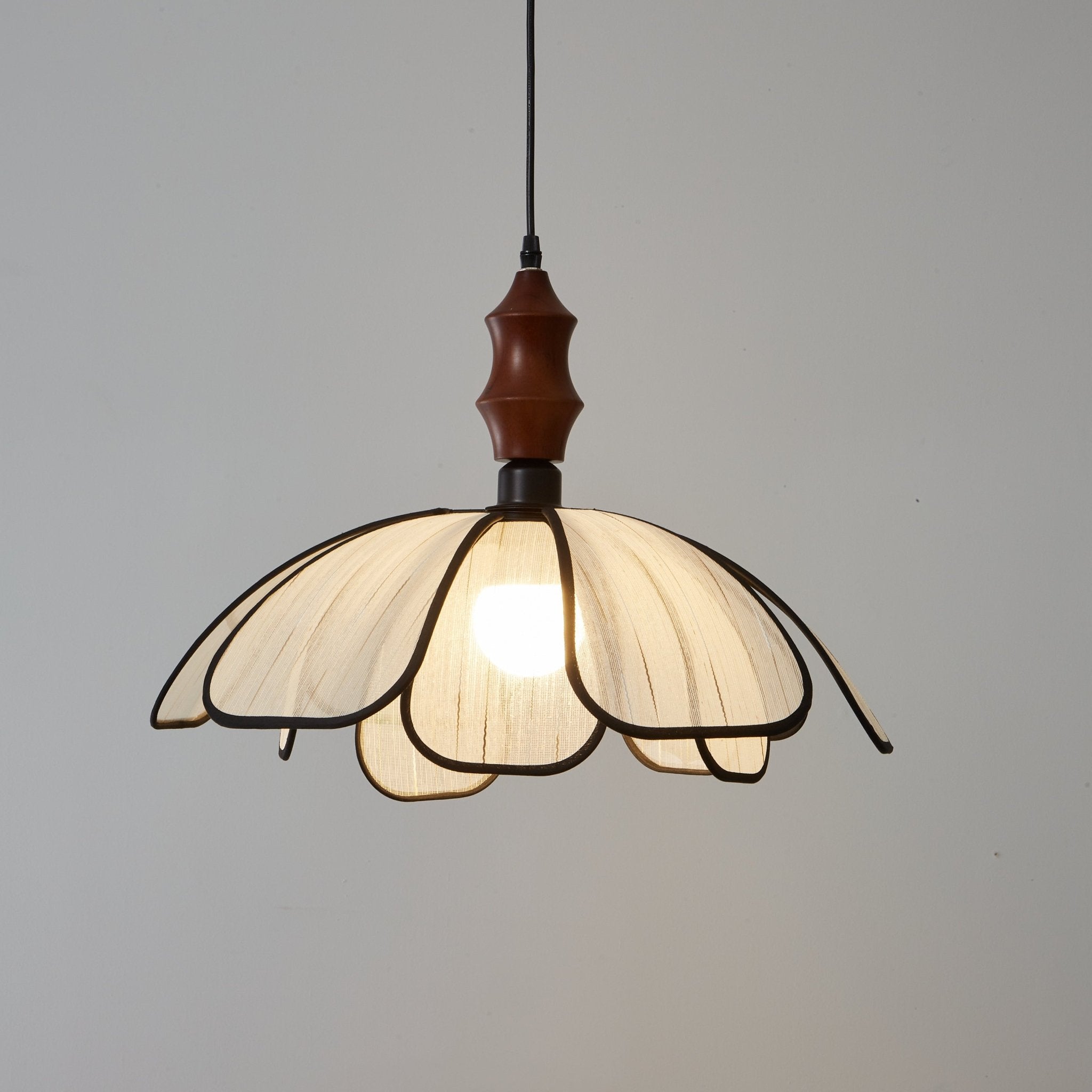 petaline-whisper-pendant-lamp-anzaz--9