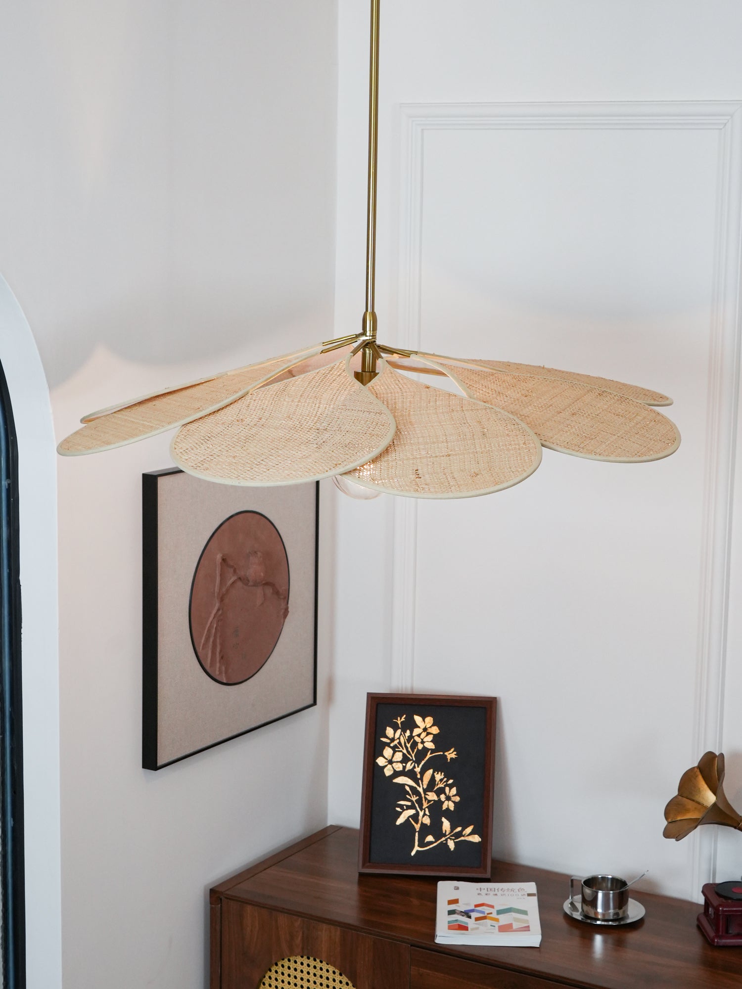 petals-bloom-rattan-pendant-lamp-anzaz--19