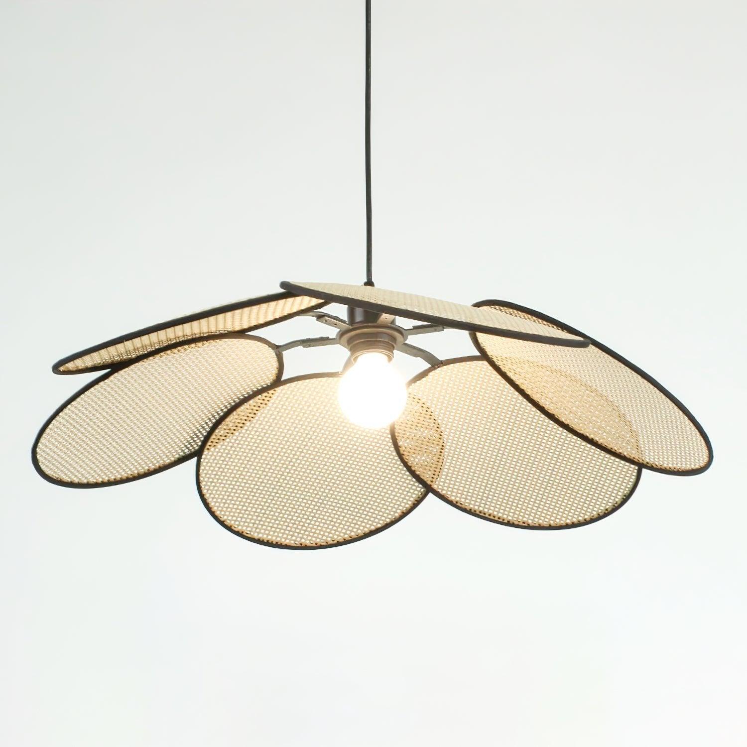 petals-rattan-pendant-lamp-anzaz--13