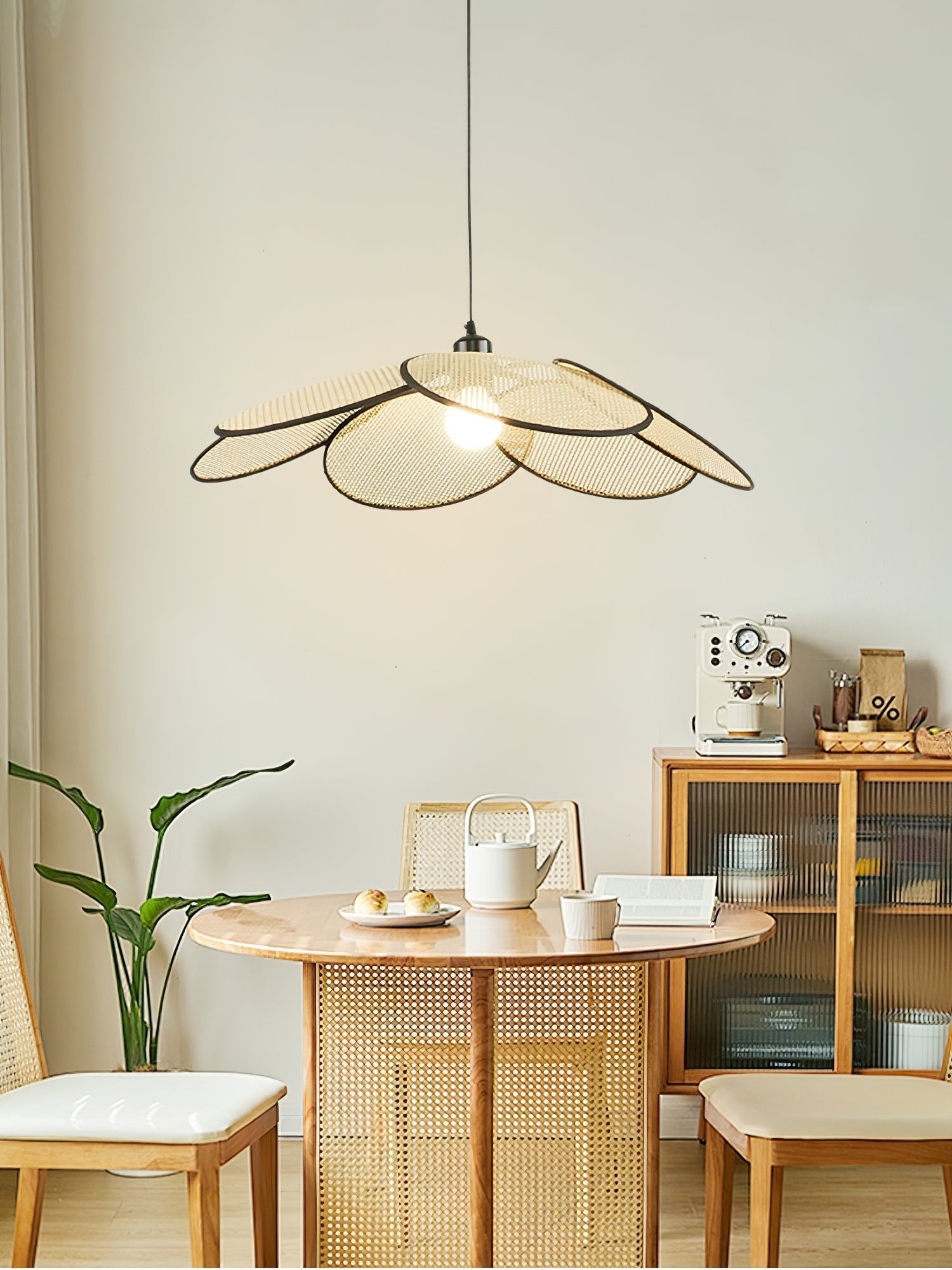 petals-rattan-pendant-lamp-anzaz--15