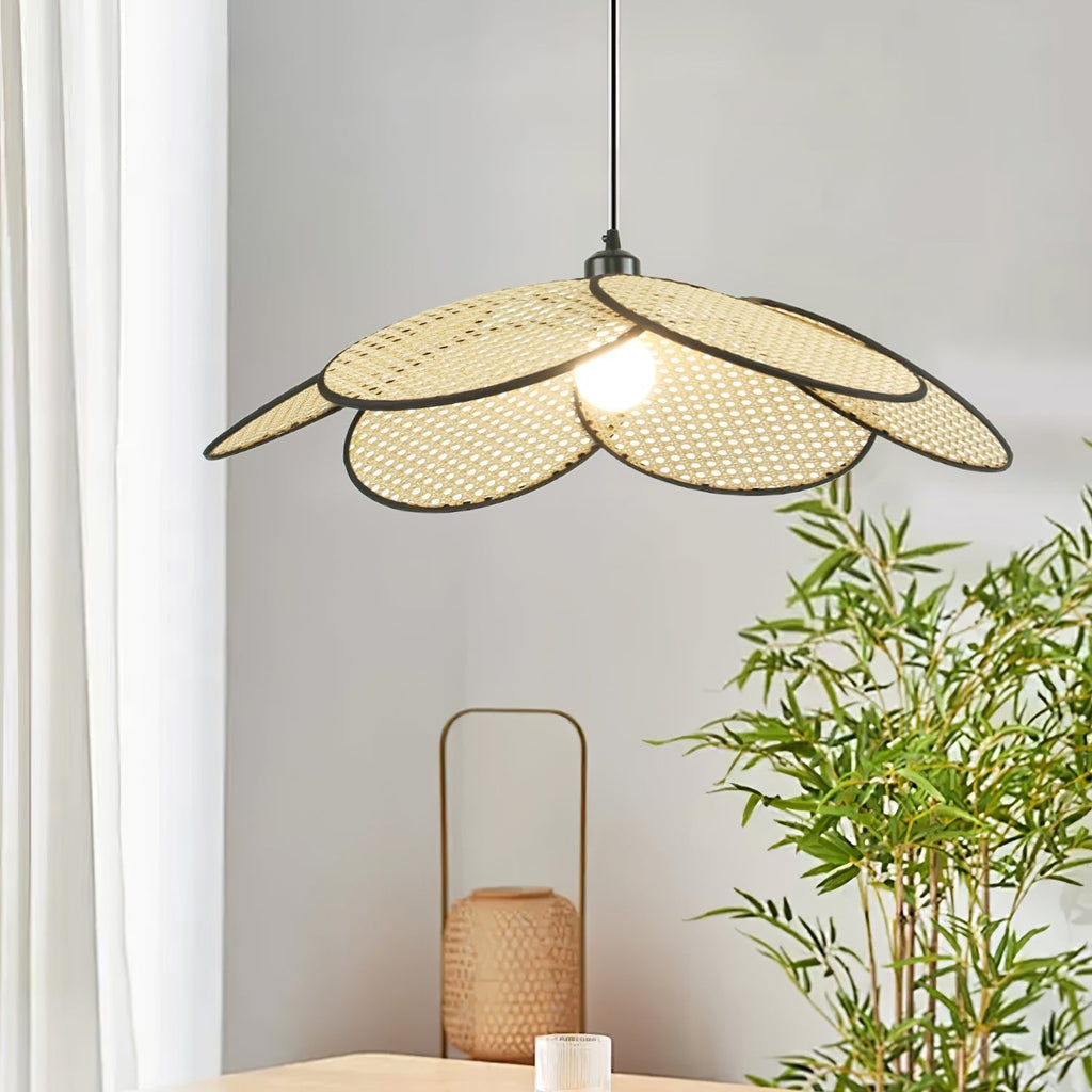 petals-rattan-pendant-lamp-anzaz-Nature rattan-2