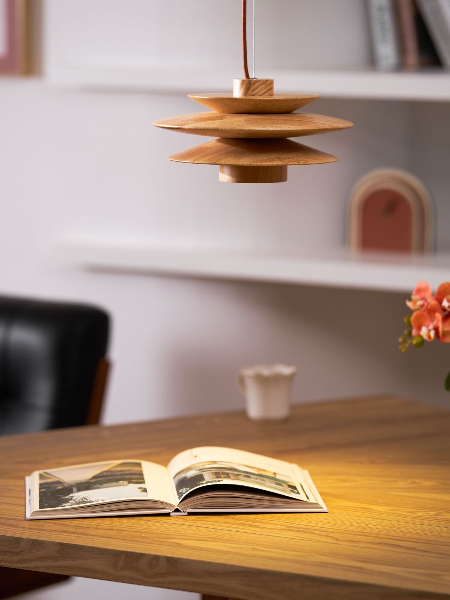 cascade-wooden-disc-pendant-lamp-anzaz--26