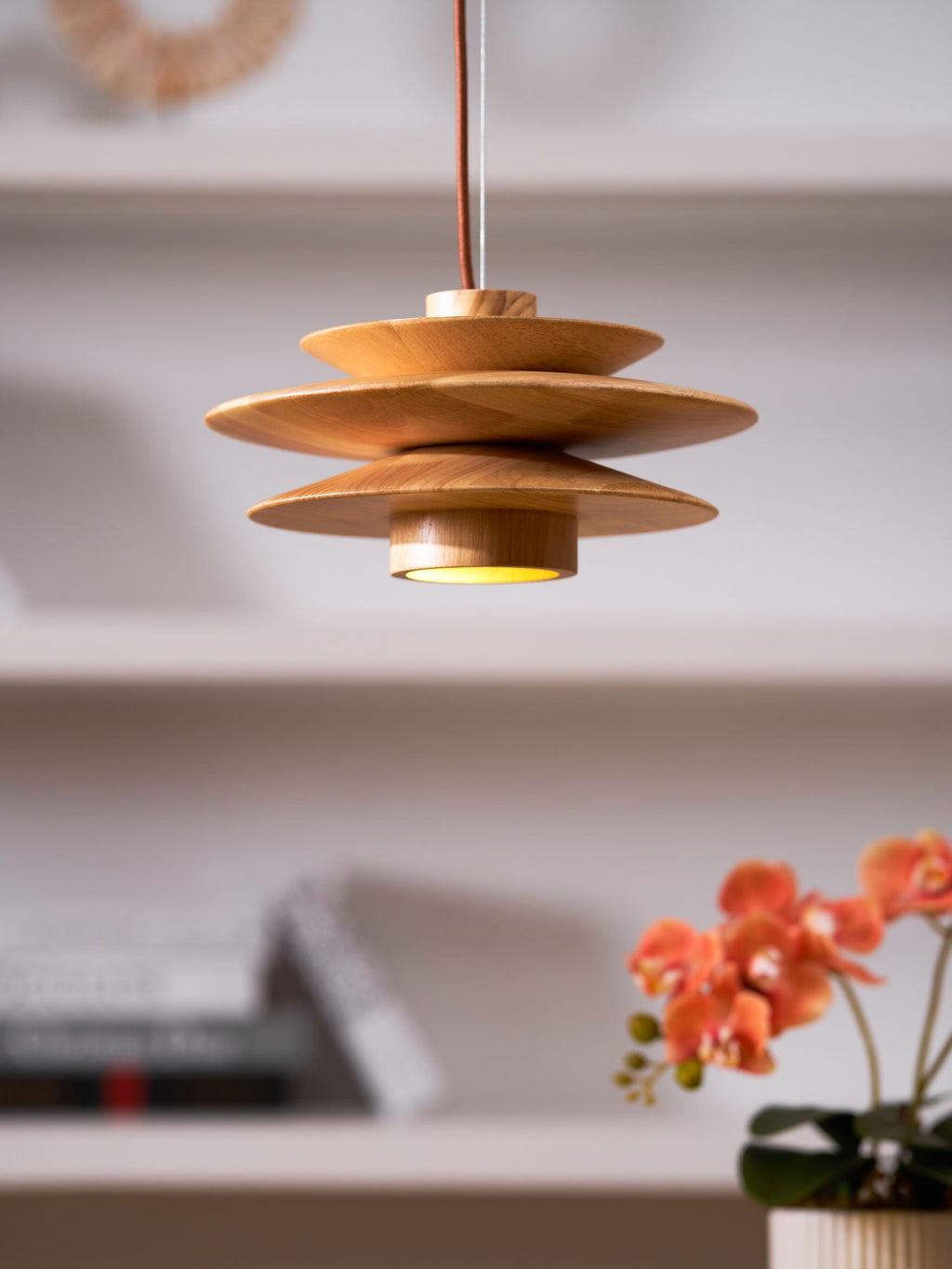 cascade-wooden-disc-pendant-lamp-anzaz--27