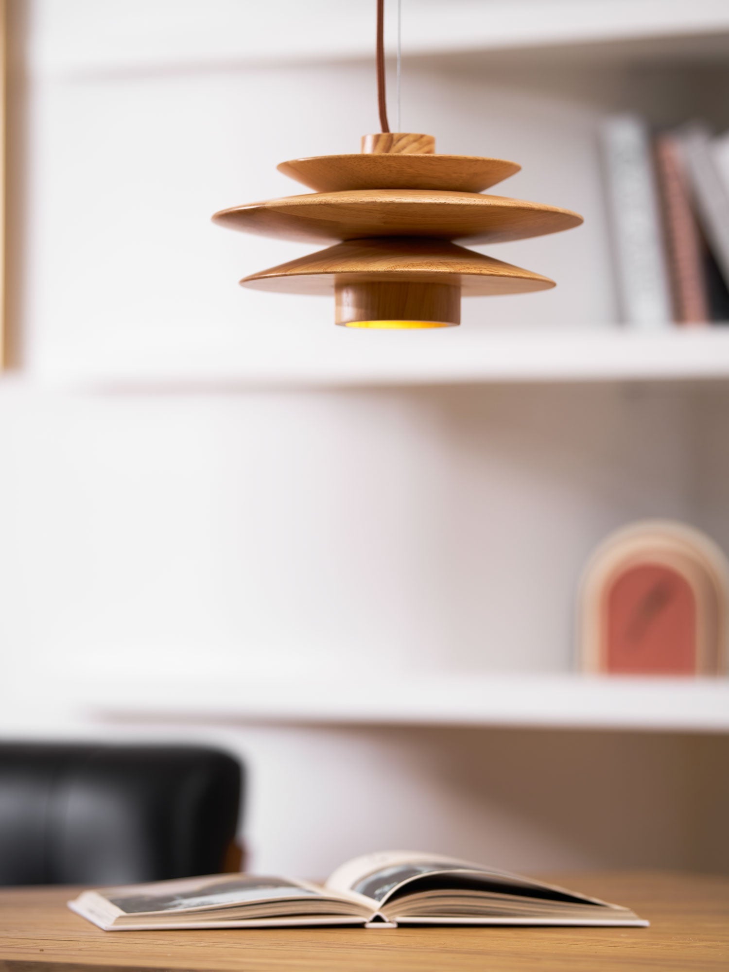 cascade-wooden-disc-pendant-lamp-anzaz--21