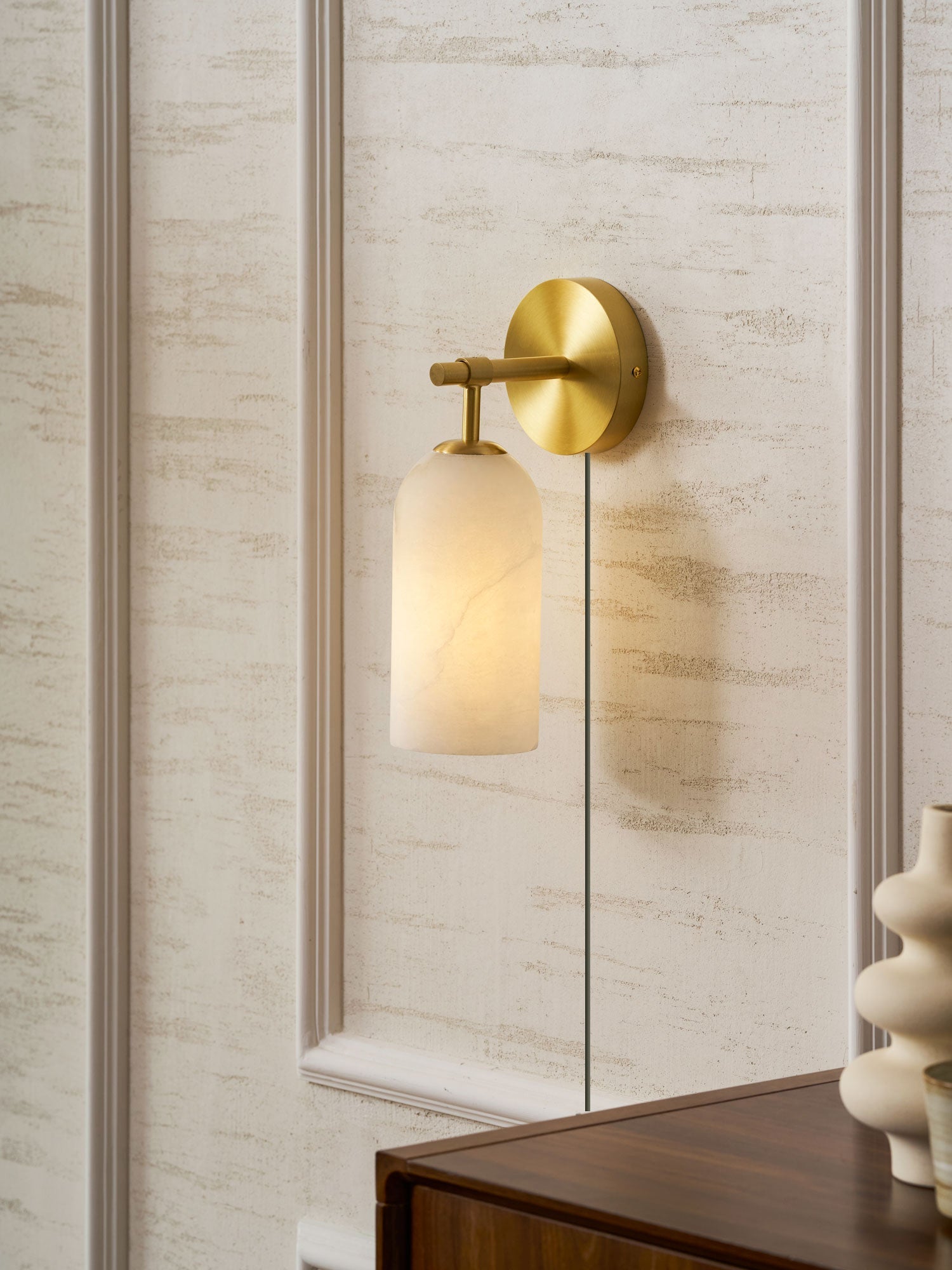 pillar-alabaster-plug-in-wall-sconce-anzaz--9