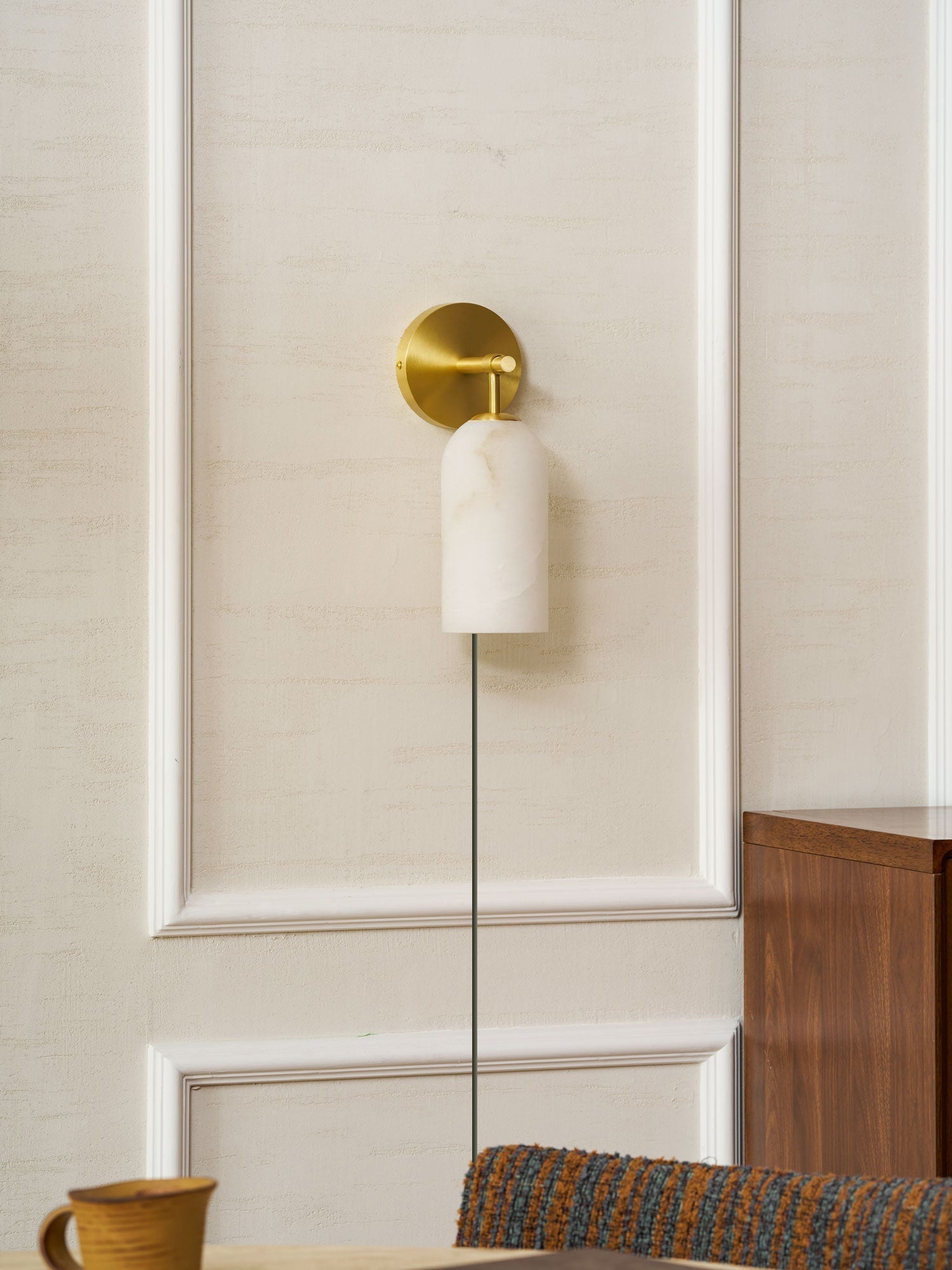 pillar-alabaster-plug-in-wall-sconce-anzaz-Bronze & White-7