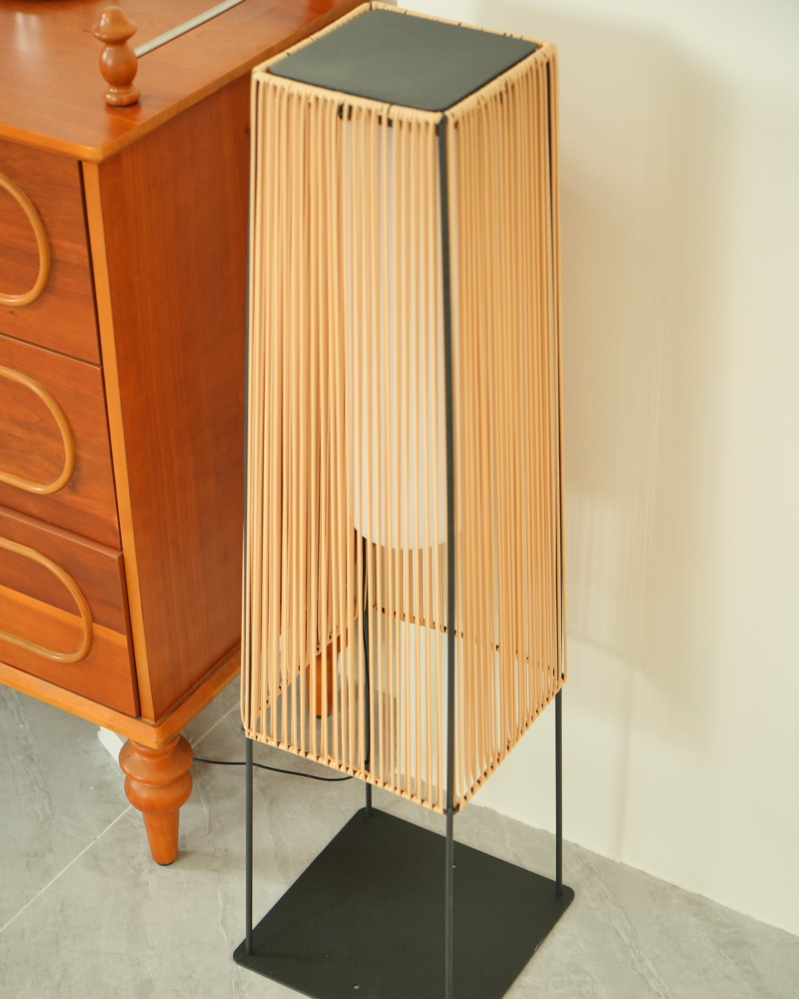 plastic-rattaplastic-rattan-outdoor-post-light-with-solar-panel-anzaz-Model A: Wired Version-5