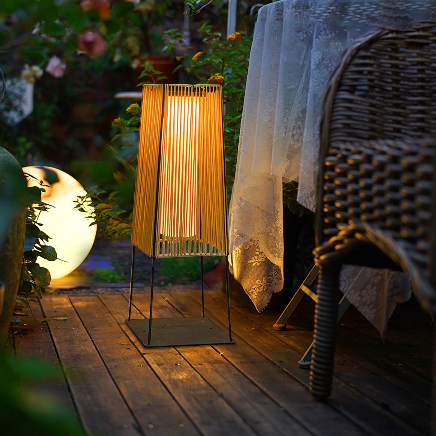 plastic-rattaplastic-rattan-outdoor-post-light-with-solar-panel-anzaz-Model B: Solar-Powered Version-2