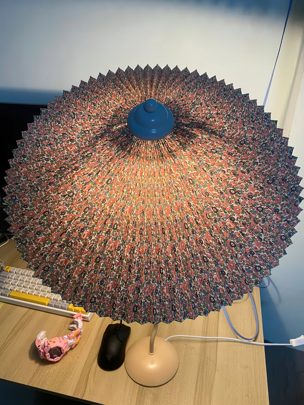 pleated-hat-table-lamp-anzaz--52