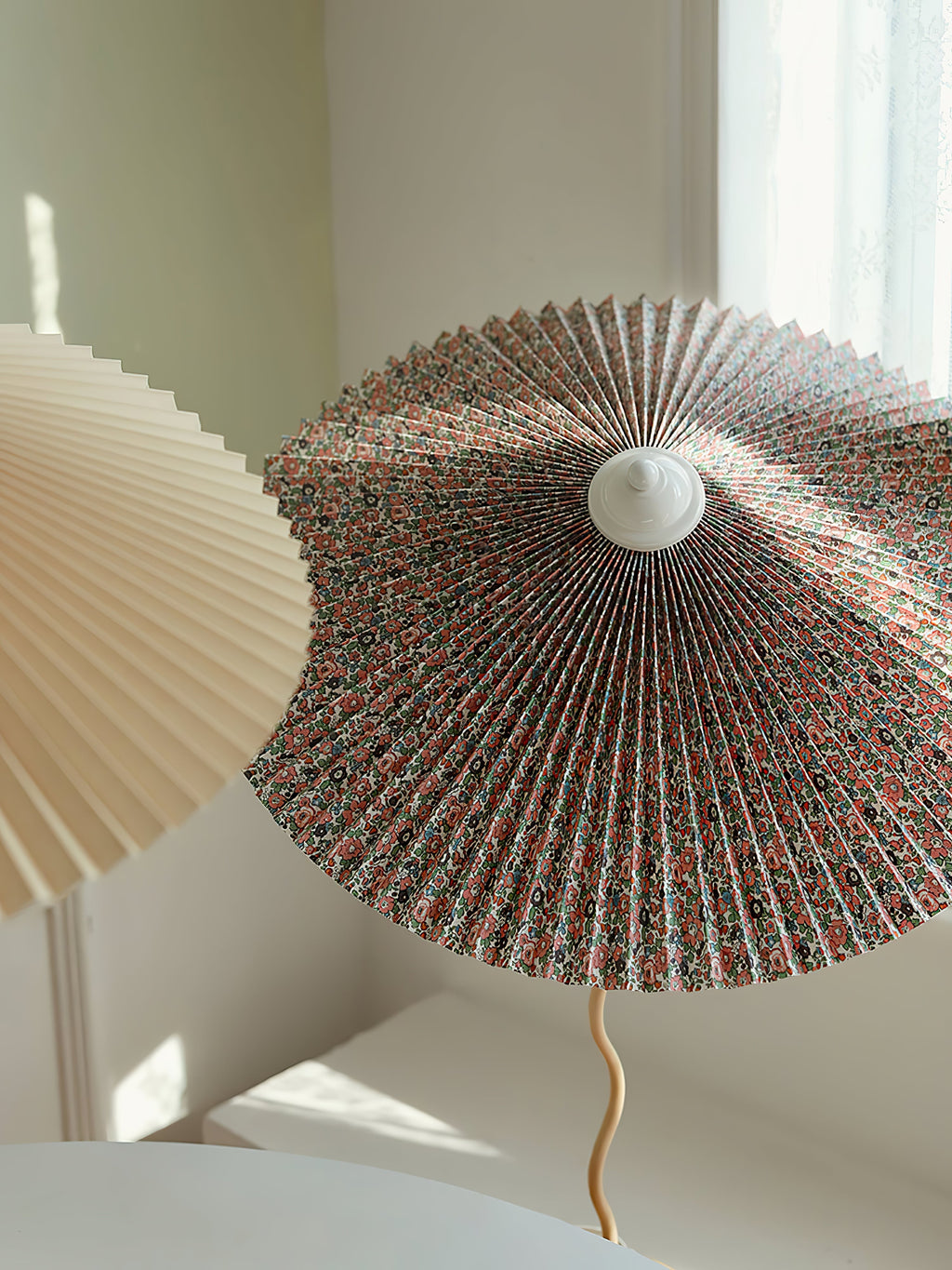 pleated-hat-table-lamp-anzaz--69