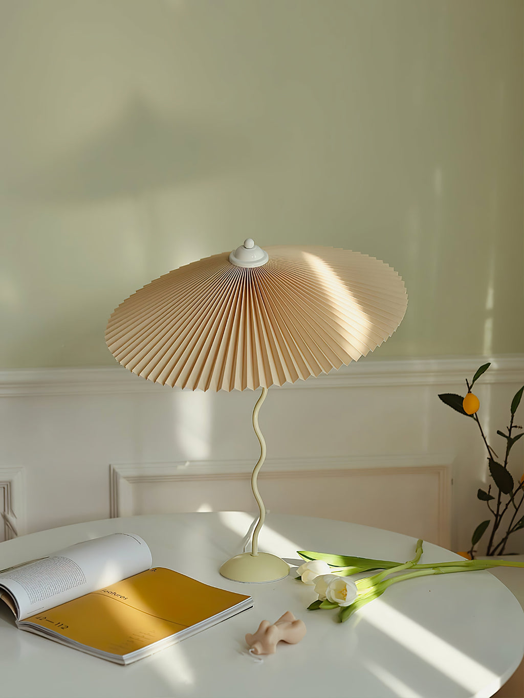 pleated-hat-table-lamp-anzaz--49