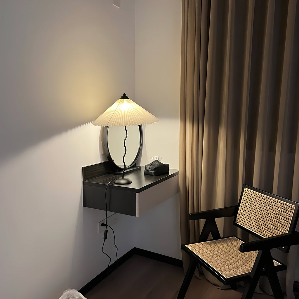 pleated-hat-table-lamp-anzaz--50