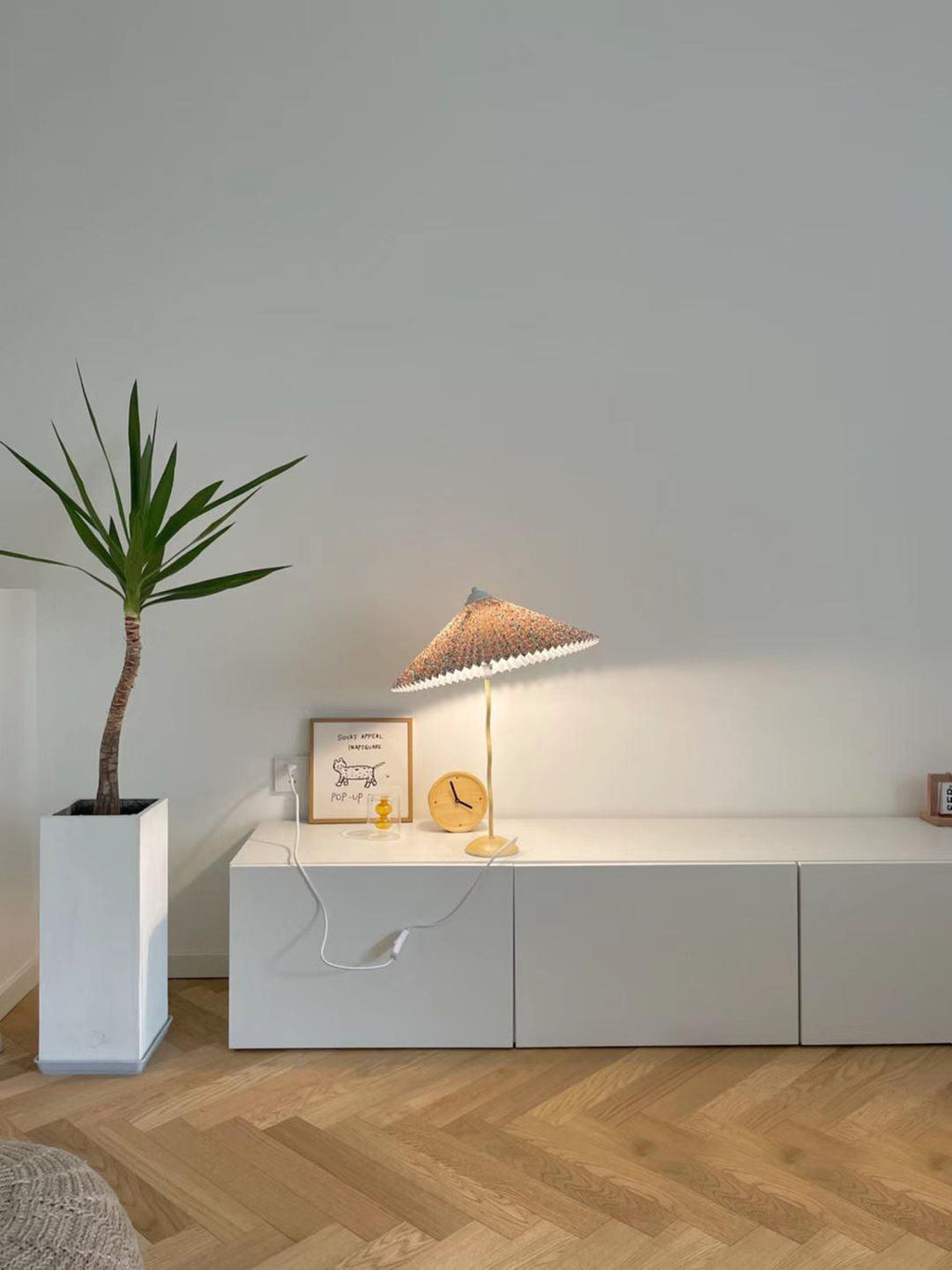 pleated-hat-table-lamp-anzaz--36