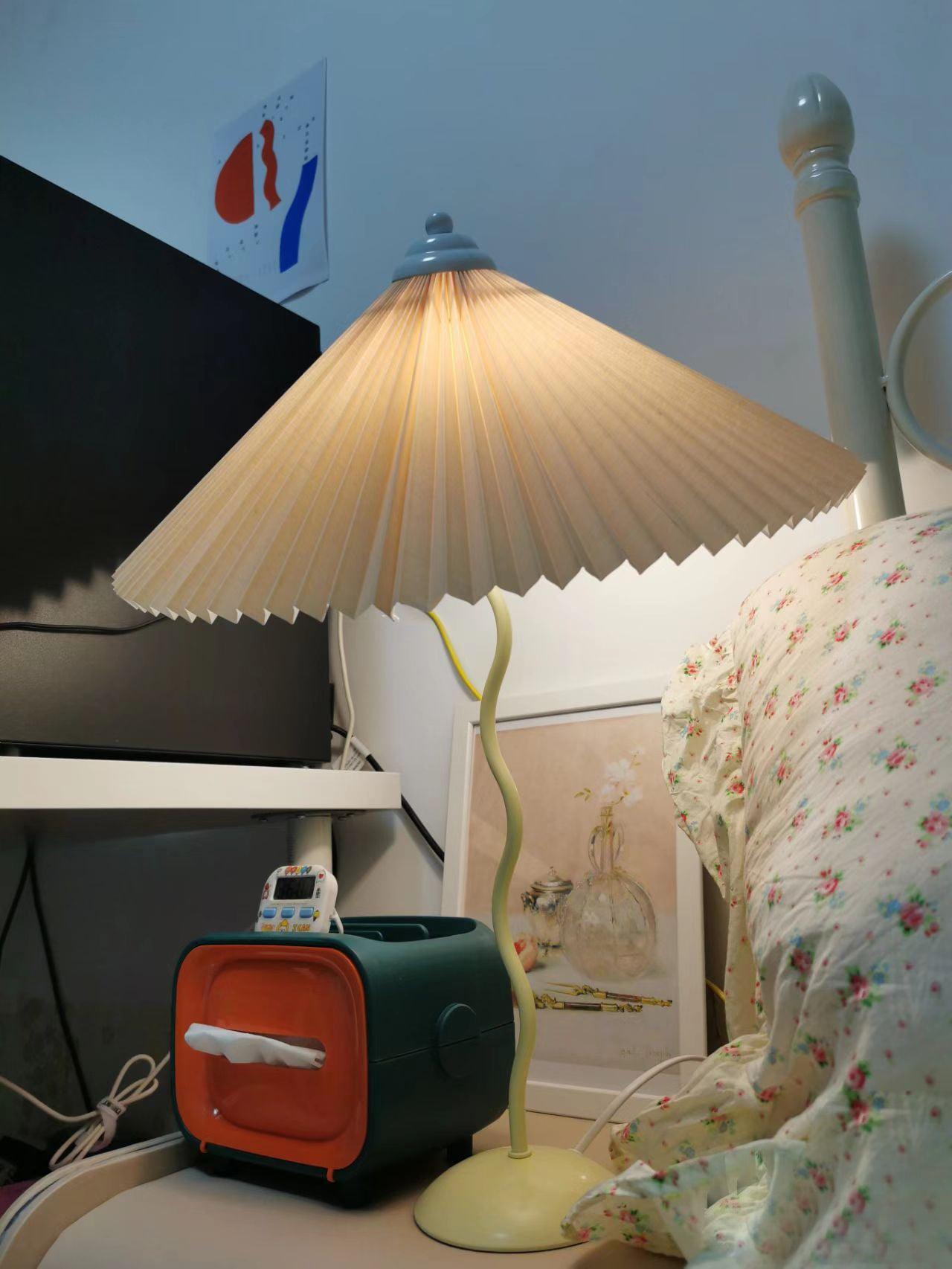 pleated-hat-table-lamp-anzaz--38