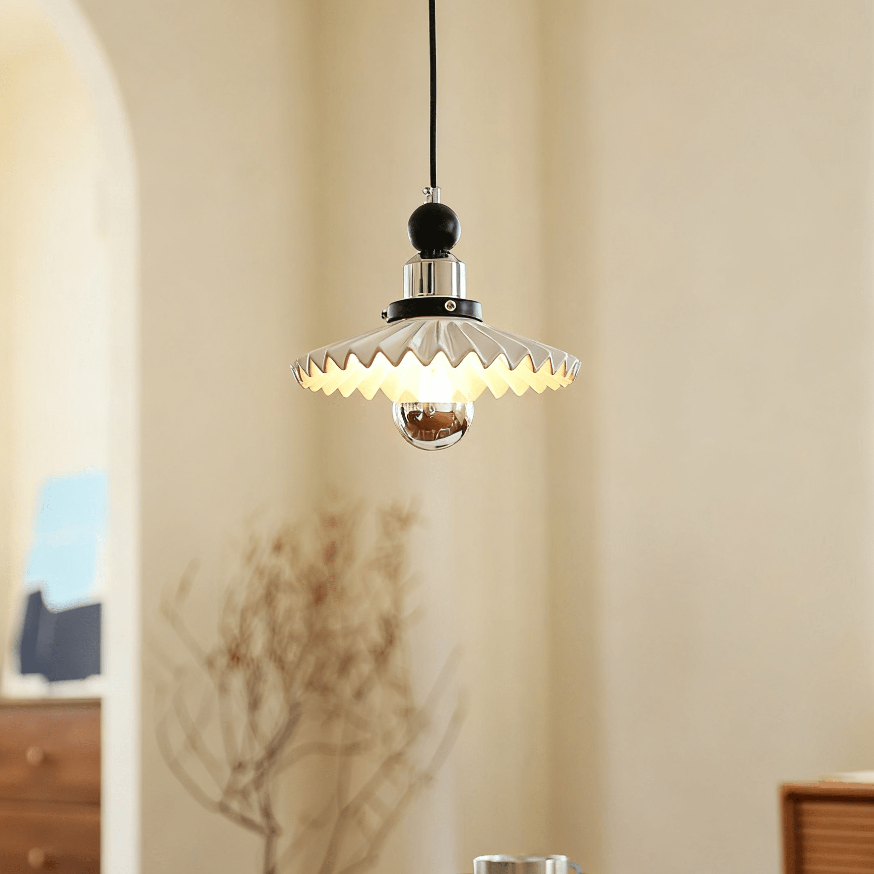pleated-petal-pendant-lamp-anzaz--2