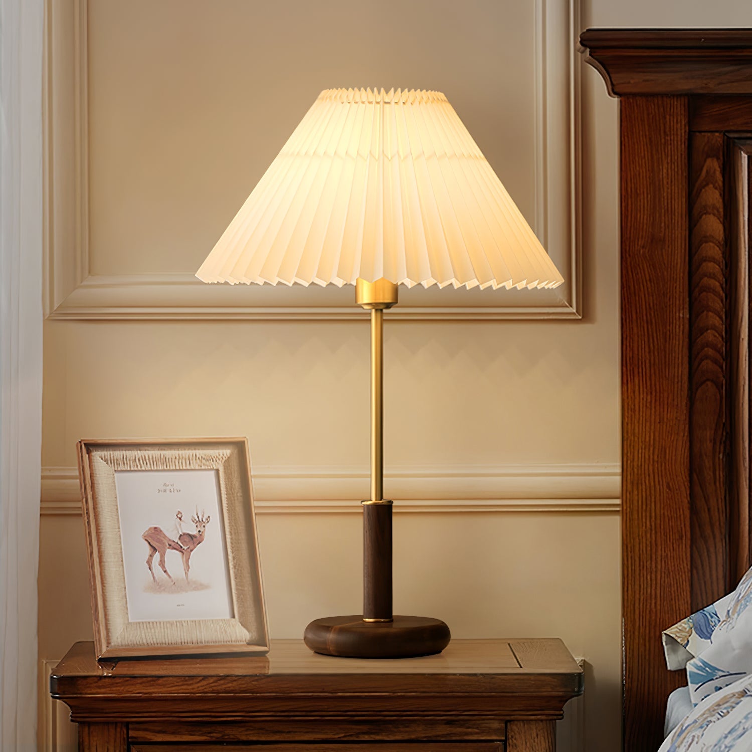 pleated-walnut-table-lamp-anzaz--16