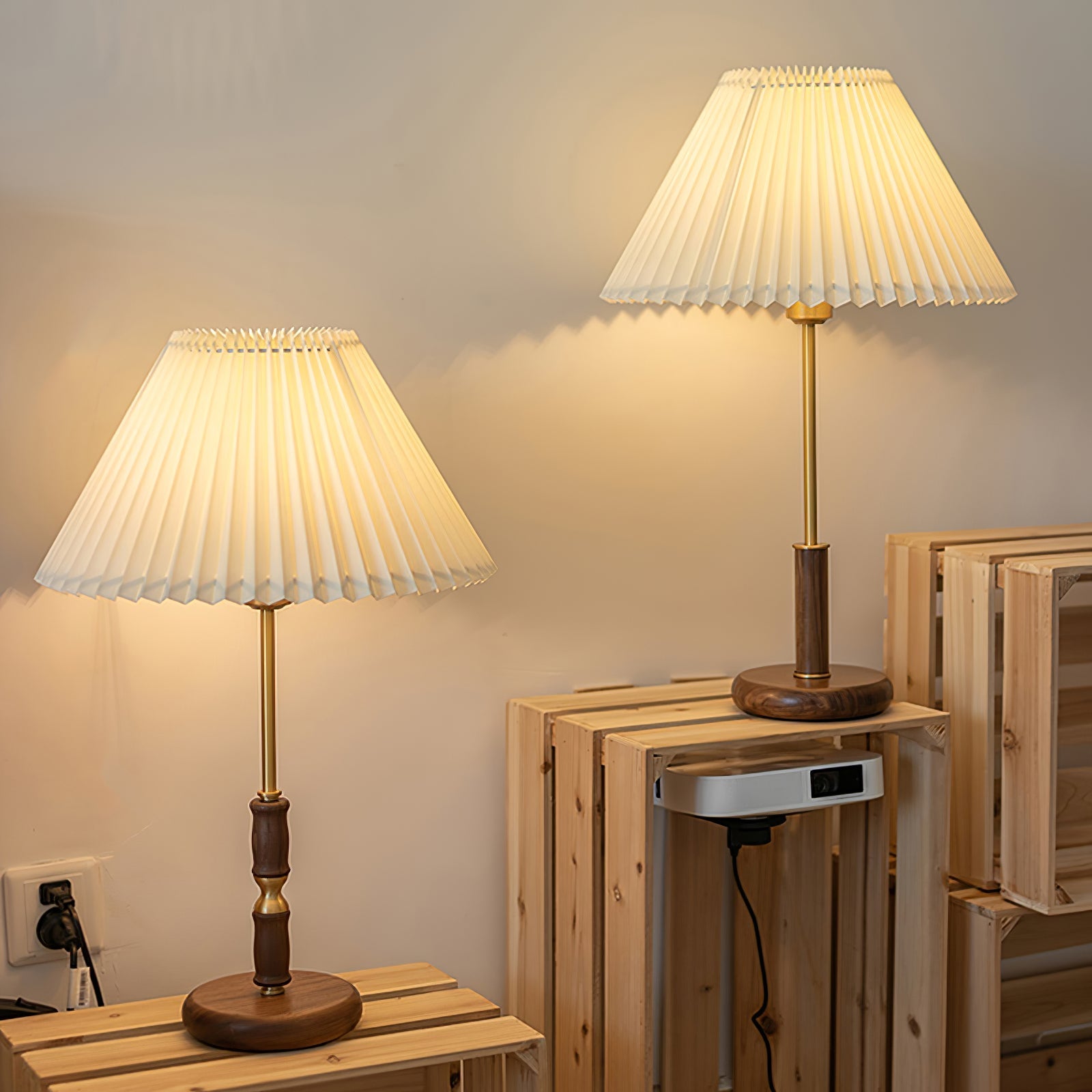 pleated-walnut-table-lamp-anzaz--26