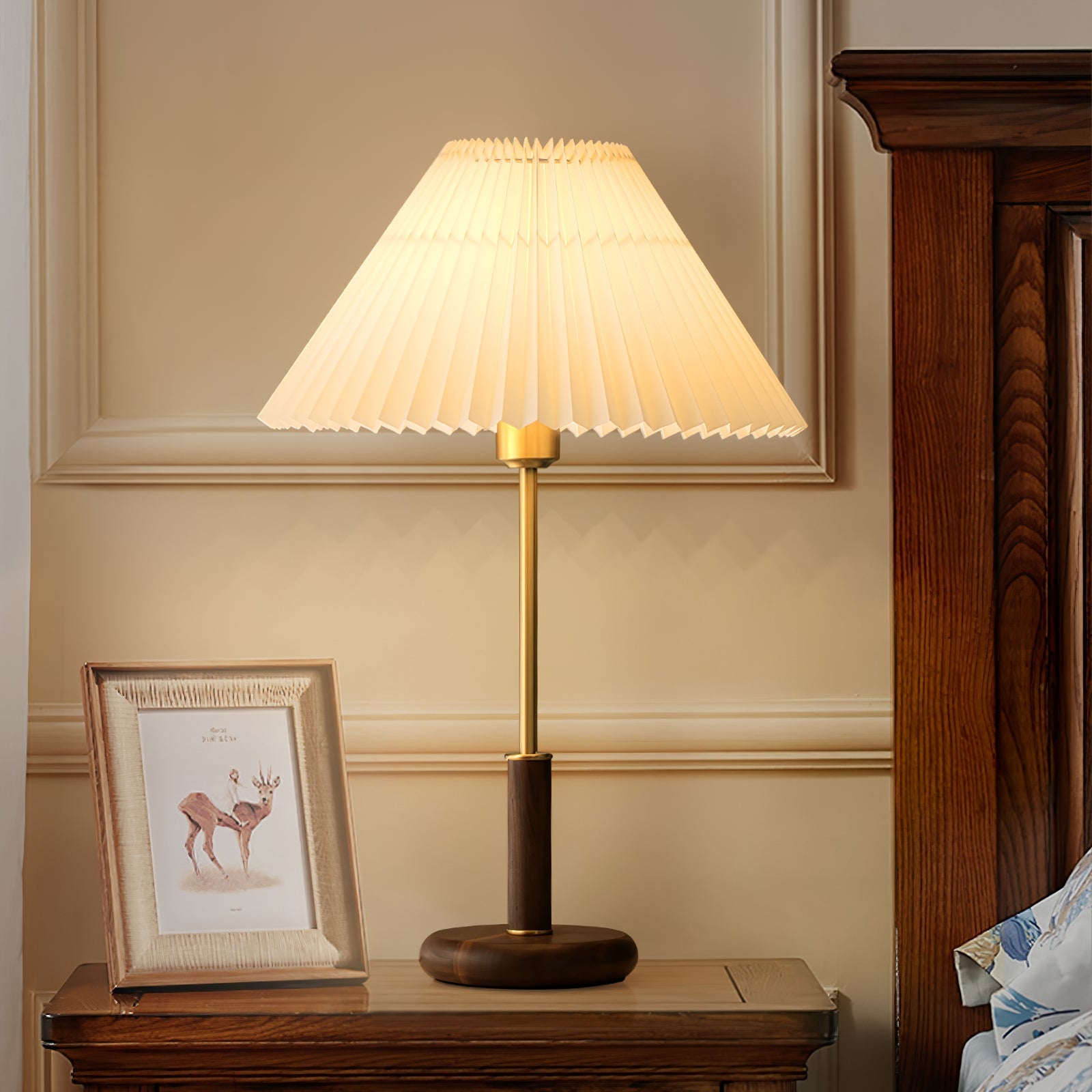 pleated-walnut-table-lamp-anzaz--7