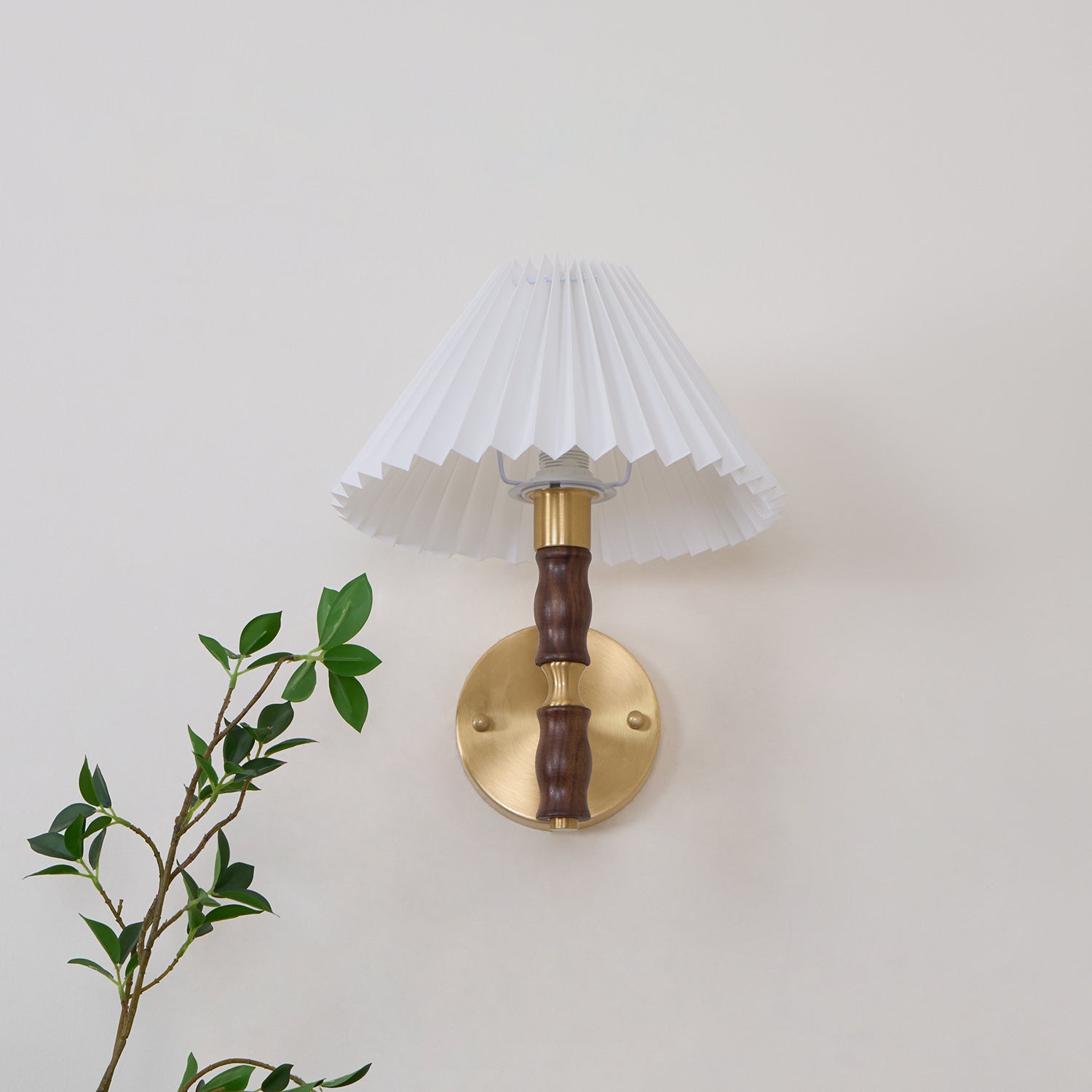 pleated-walnut-wall-light-anzaz--39