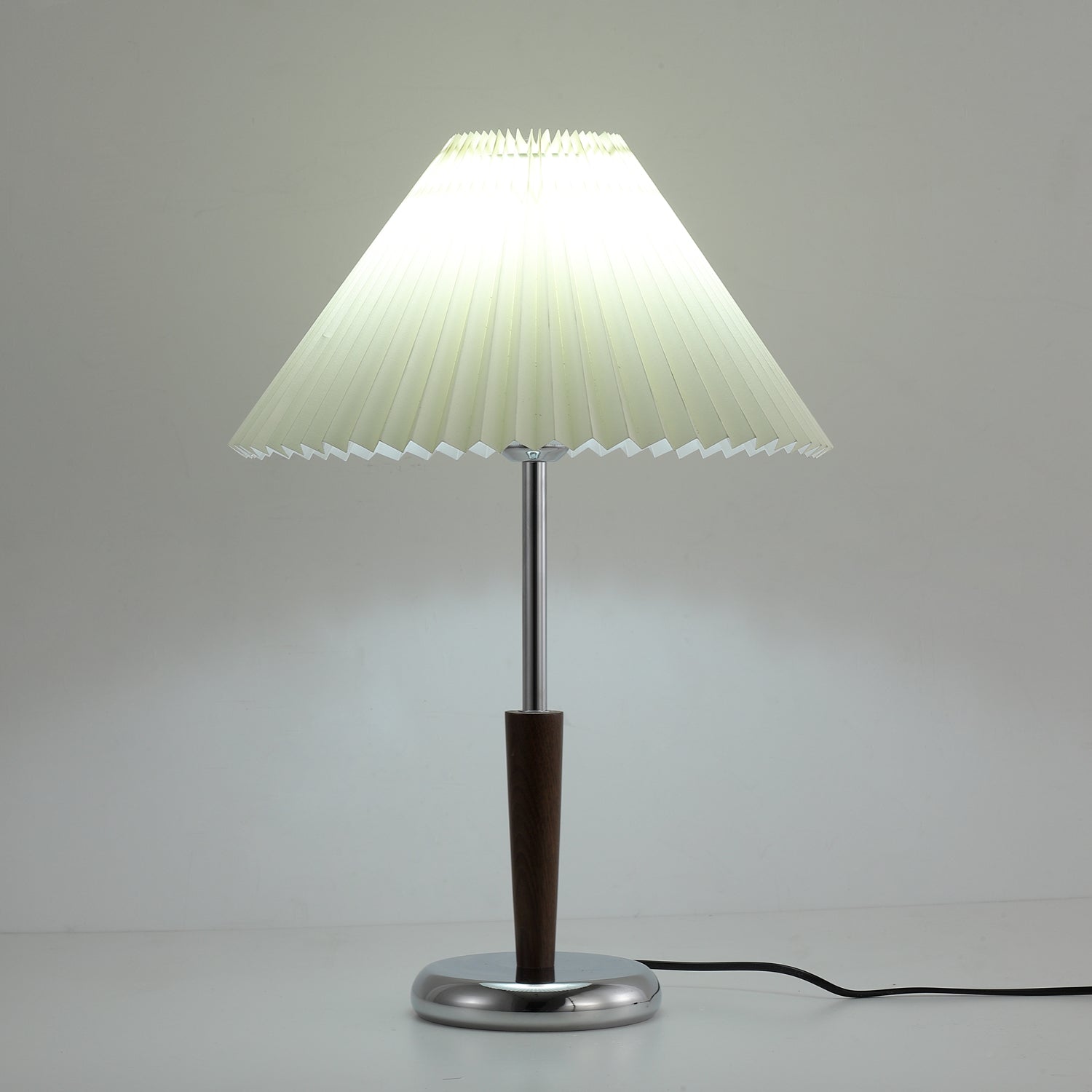 lynnea-pleated-table-lamp-anzaz--10