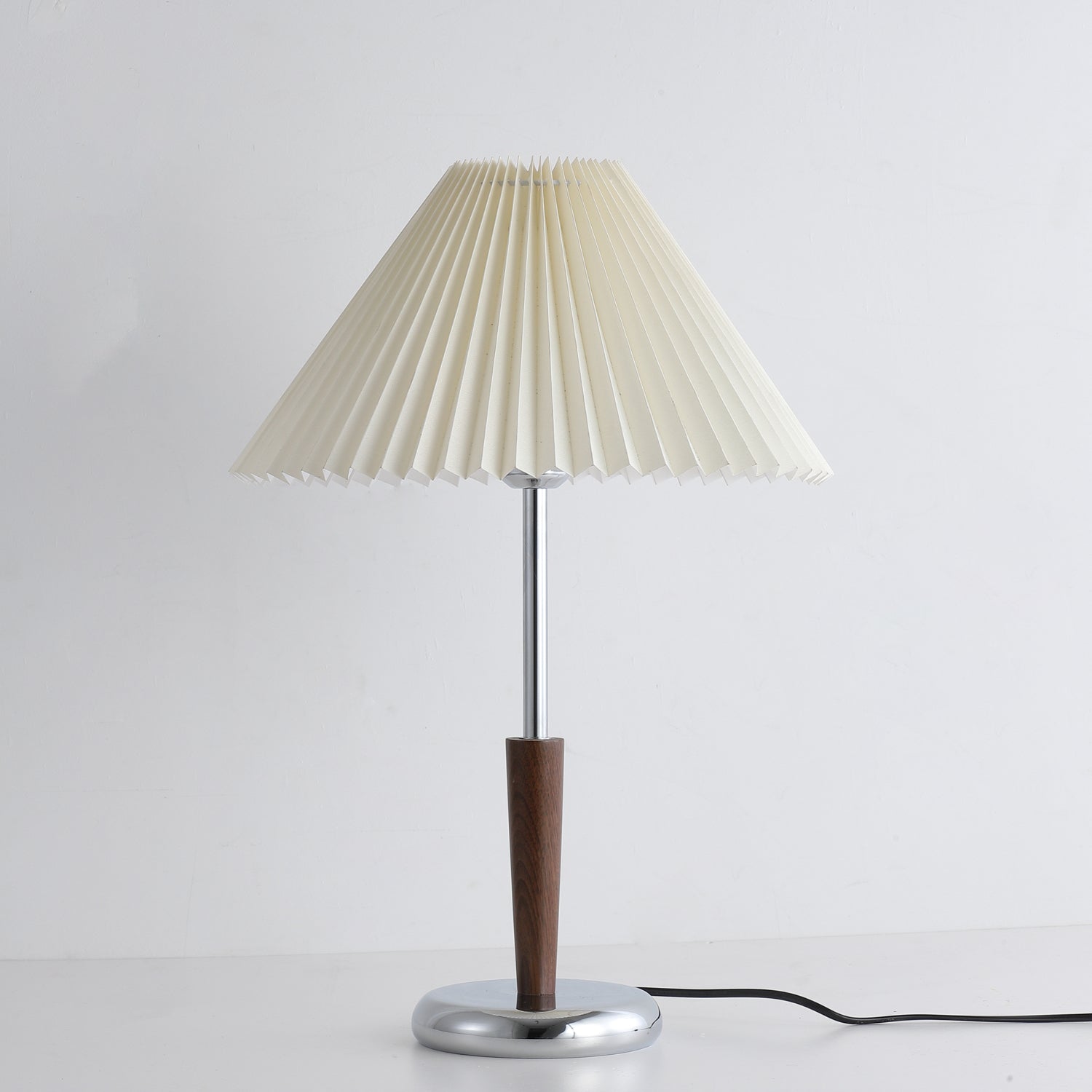 lynnea-pleated-table-lamp-anzaz--14