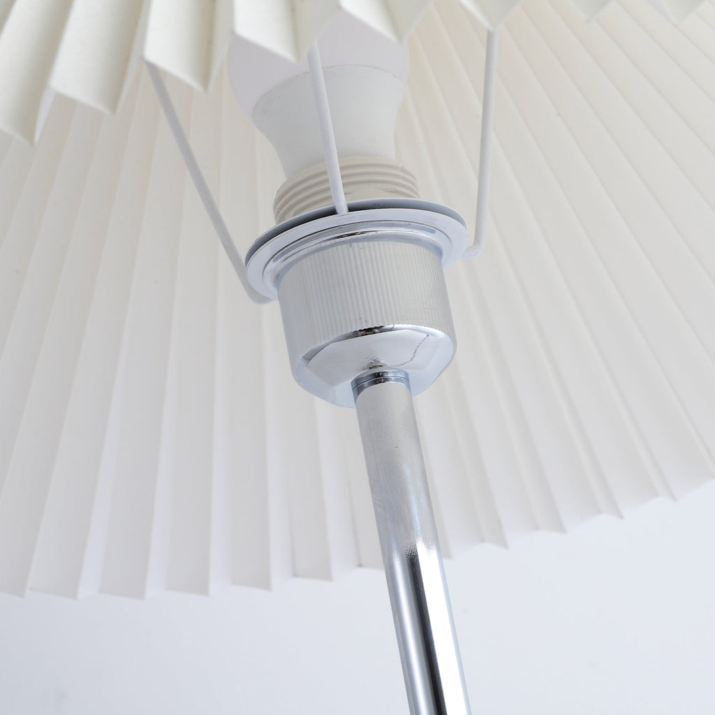 lynnea-pleated-table-lamp-anzaz--17