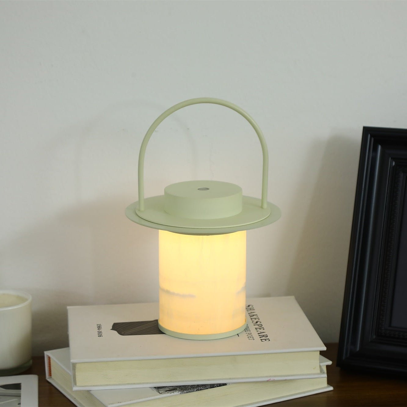 pod-portable-rechargeable-table-lamp-anzaz--11