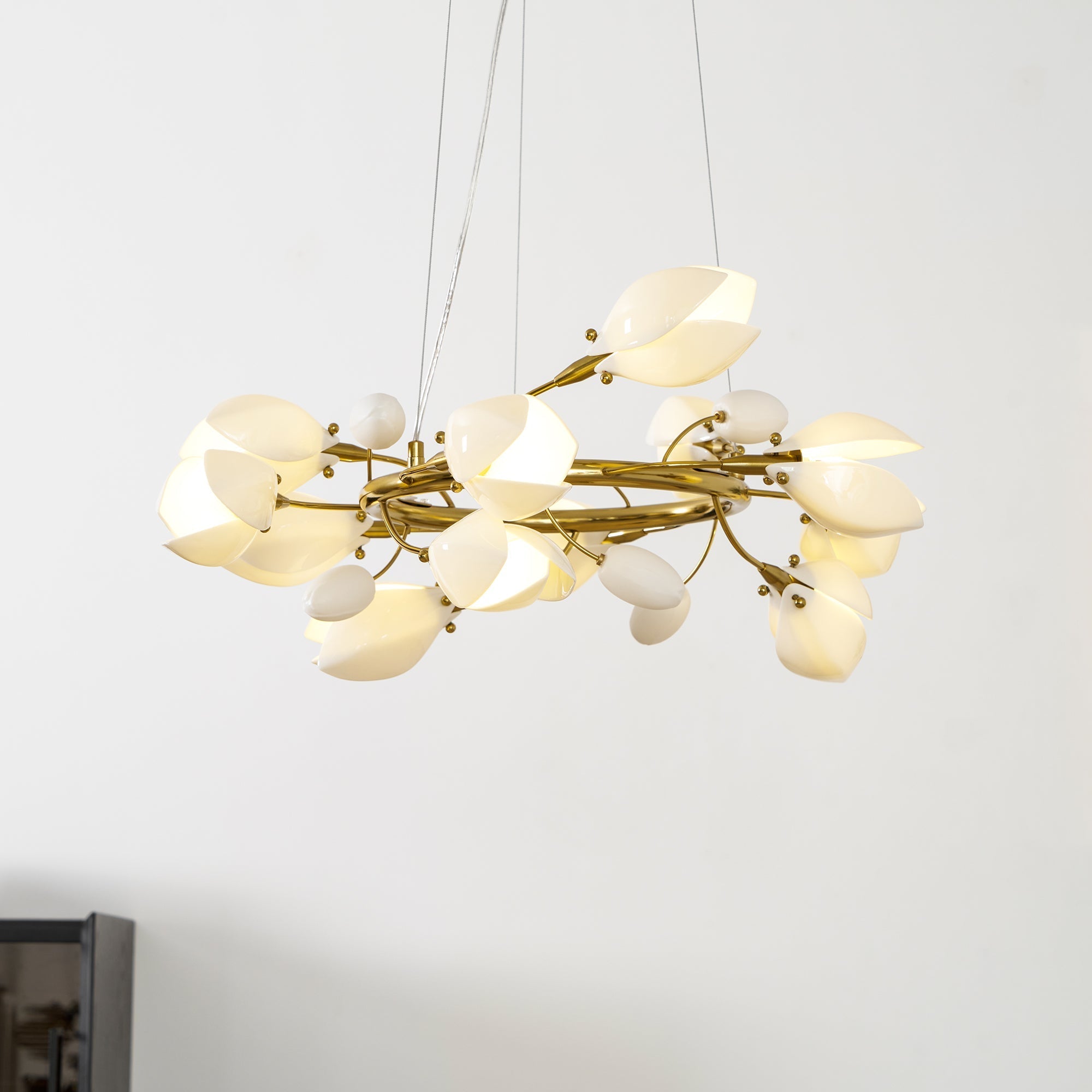 porcelain-magnolia-chandelier-anzaz--48