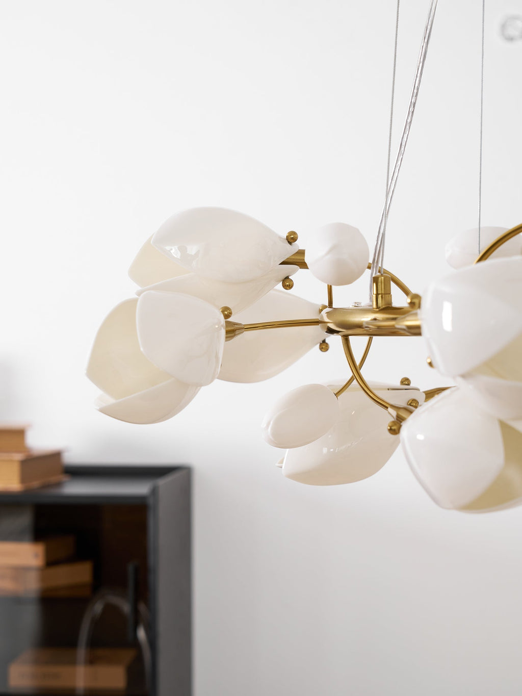 porcelain-magnolia-chandelier-anzaz--43