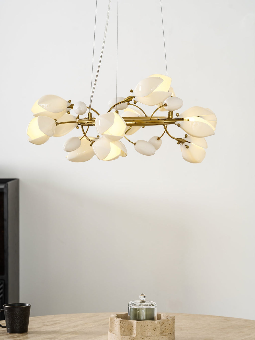 porcelain-magnolia-chandelier-anzaz--35