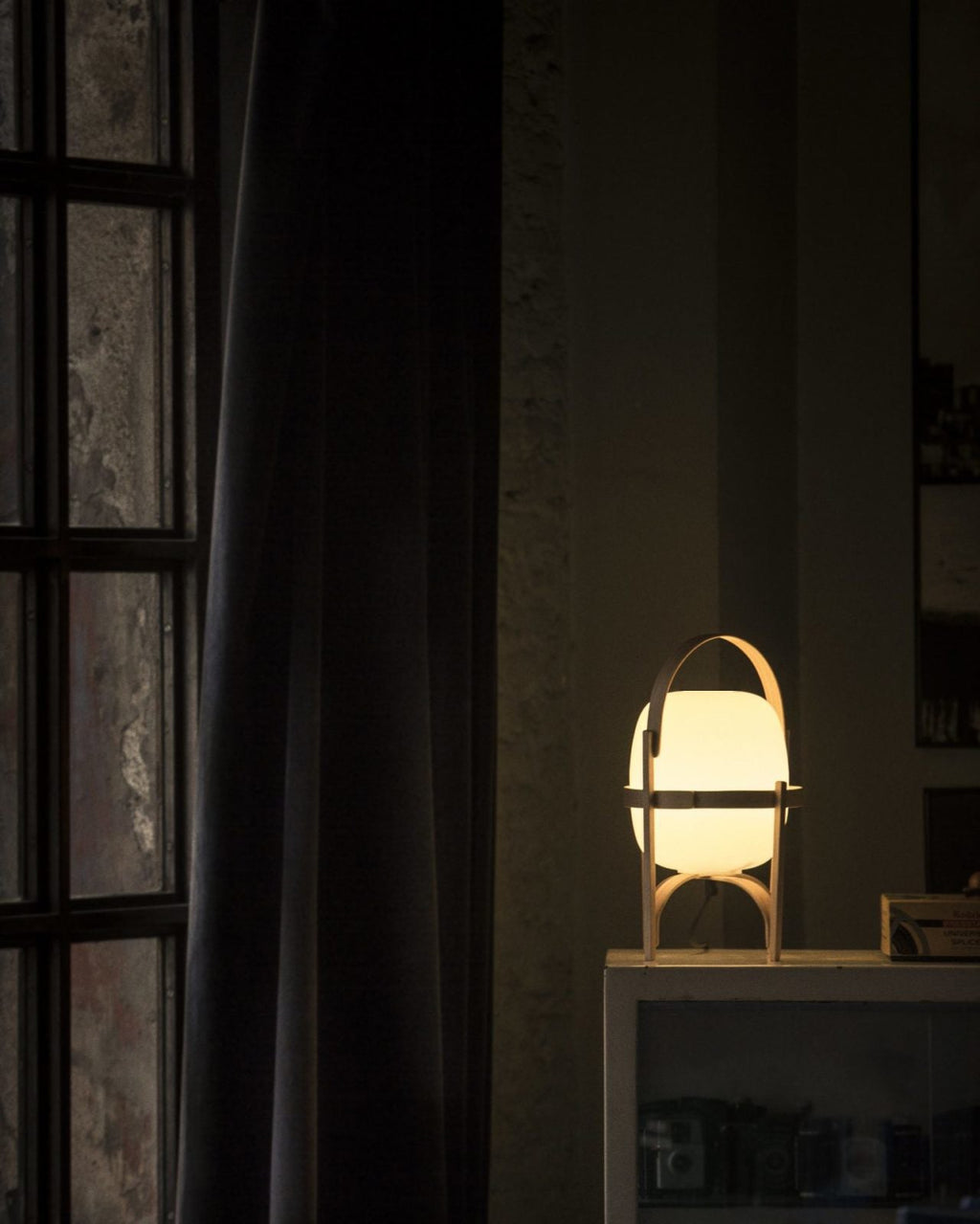 portable-lantern-glass-table-lamp-anzaz-Walnut wood-21