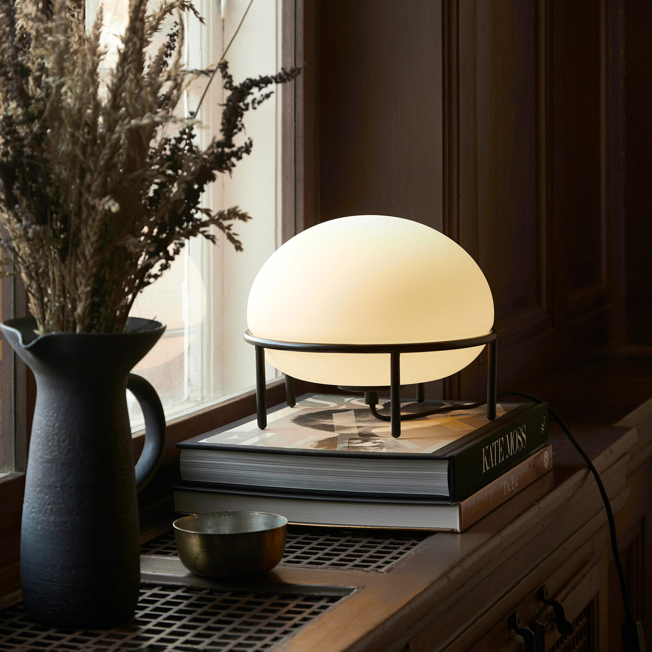 pump-table-lamp-anzaz-Black & White-3