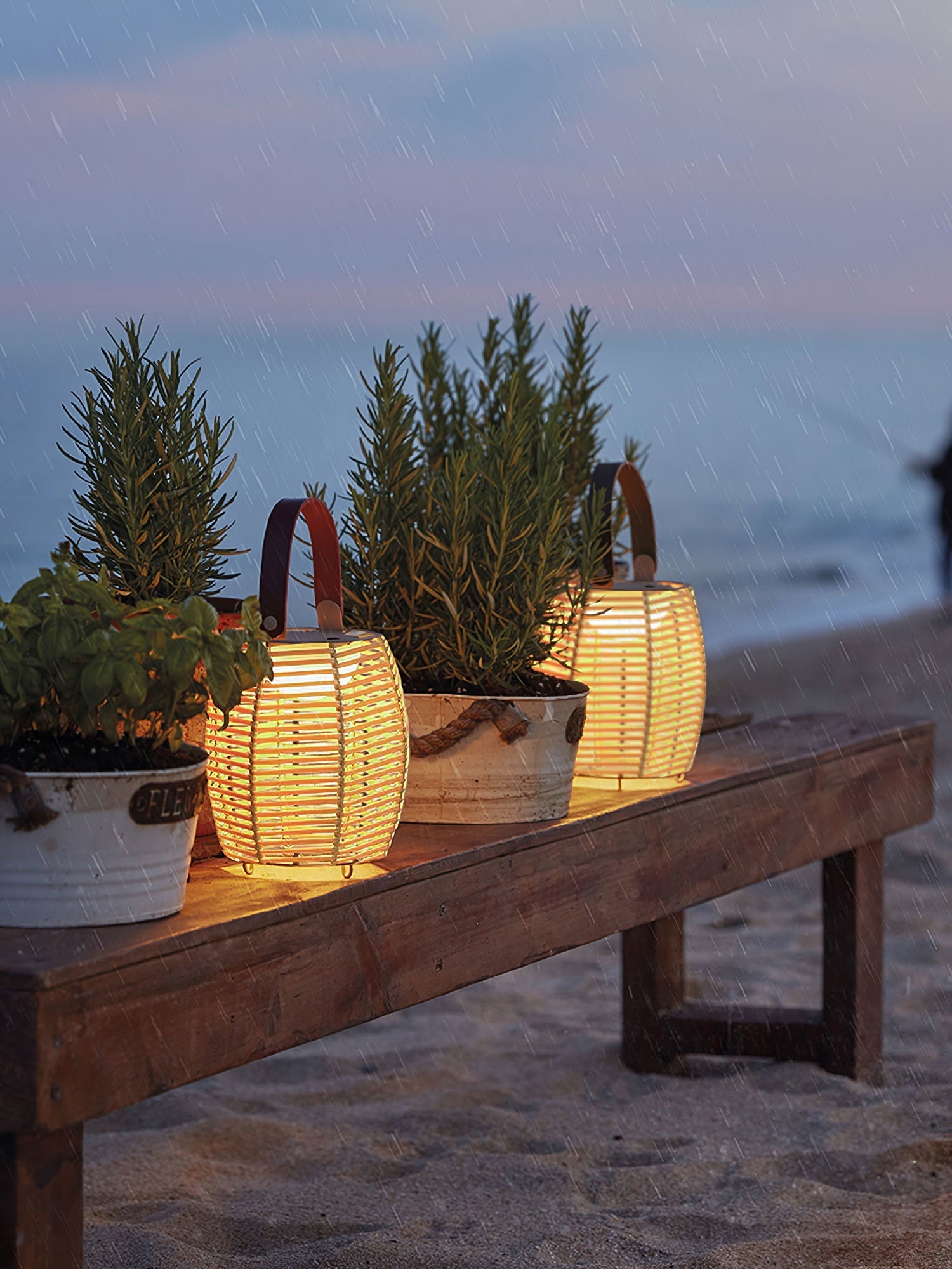 lantern-built-in-battery-table-lamp-anzaz--23