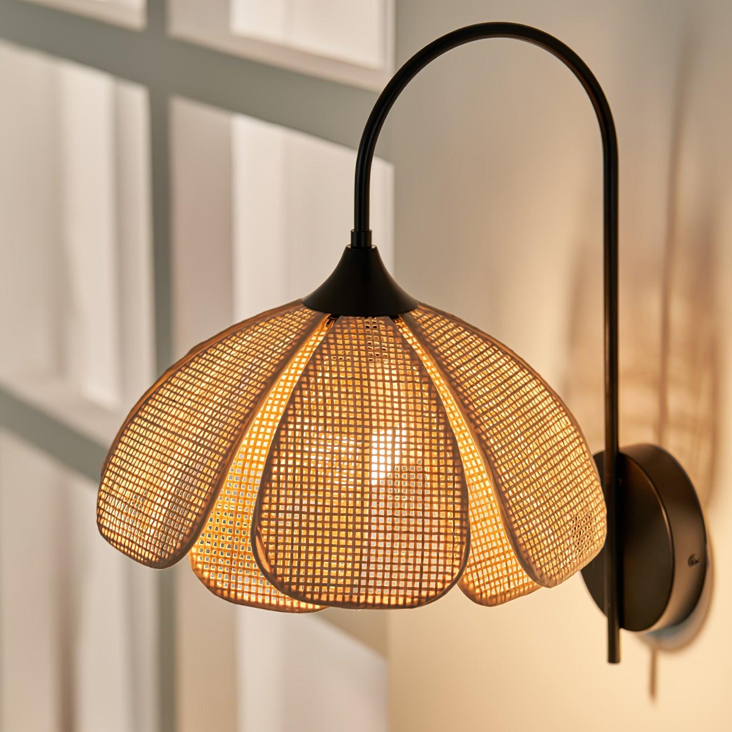 rattan-petal-wall-lamp-anzaz--13