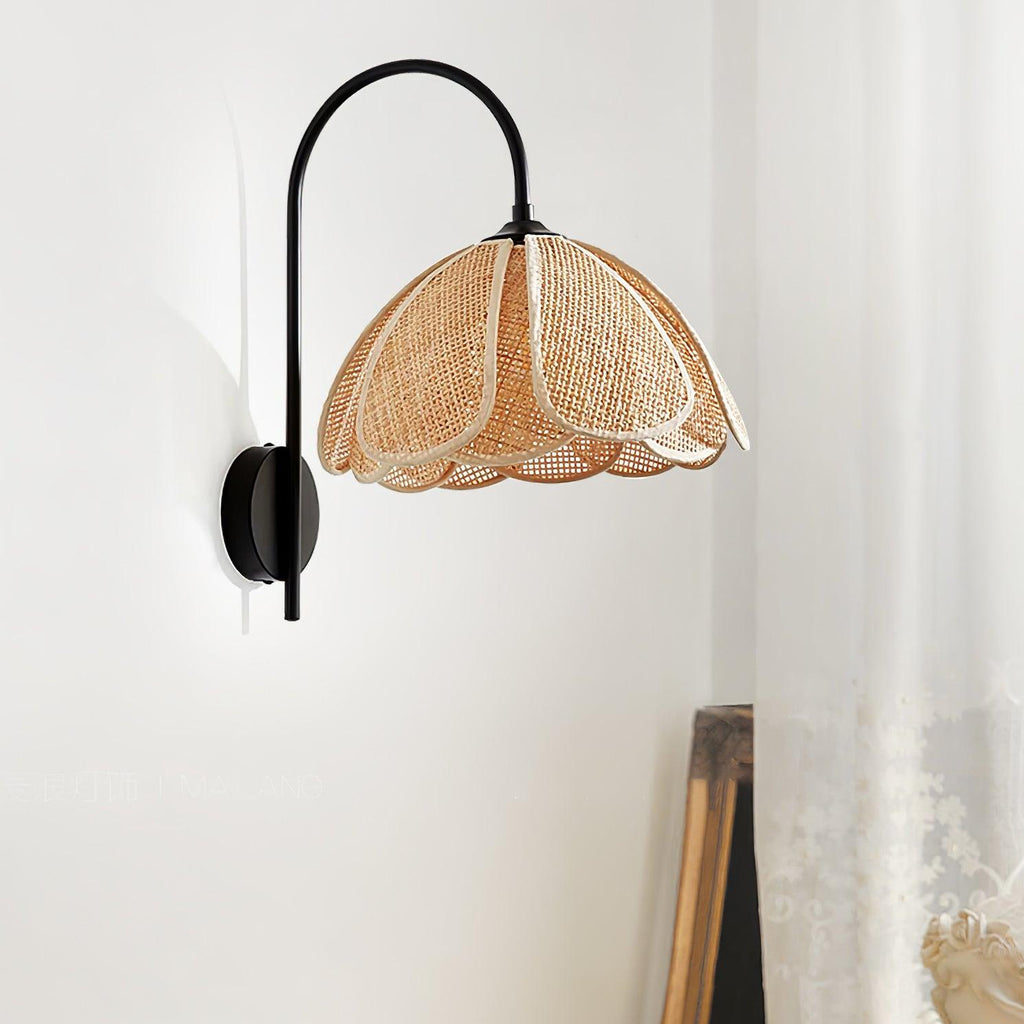 rattan-petal-wall-lamp-anzaz--7