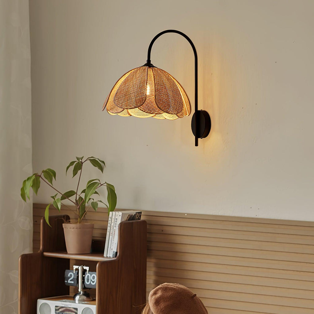 rattan-petal-wall-lamp-anzaz--4
