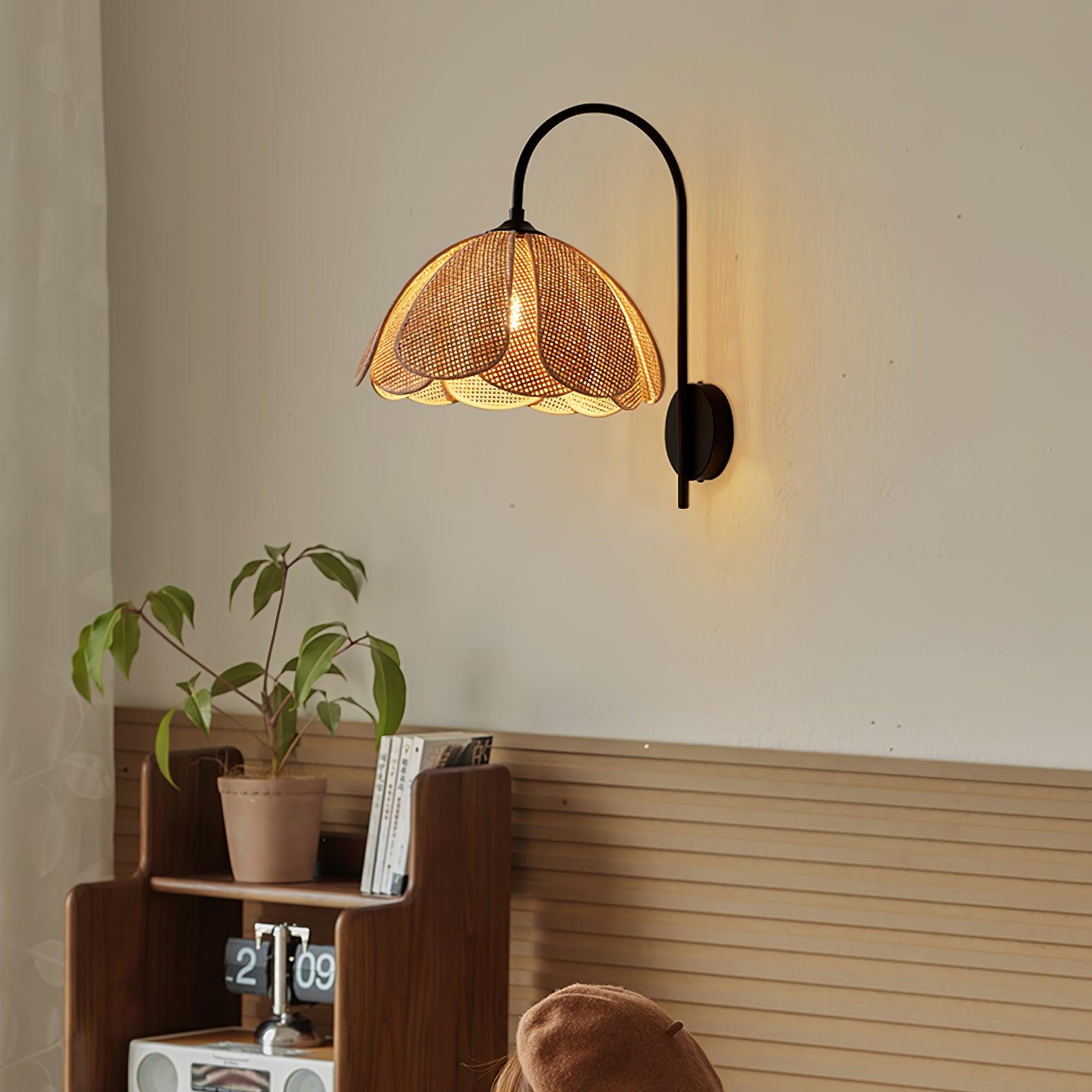 rattan-petal-wall-lamp-anzaz--4